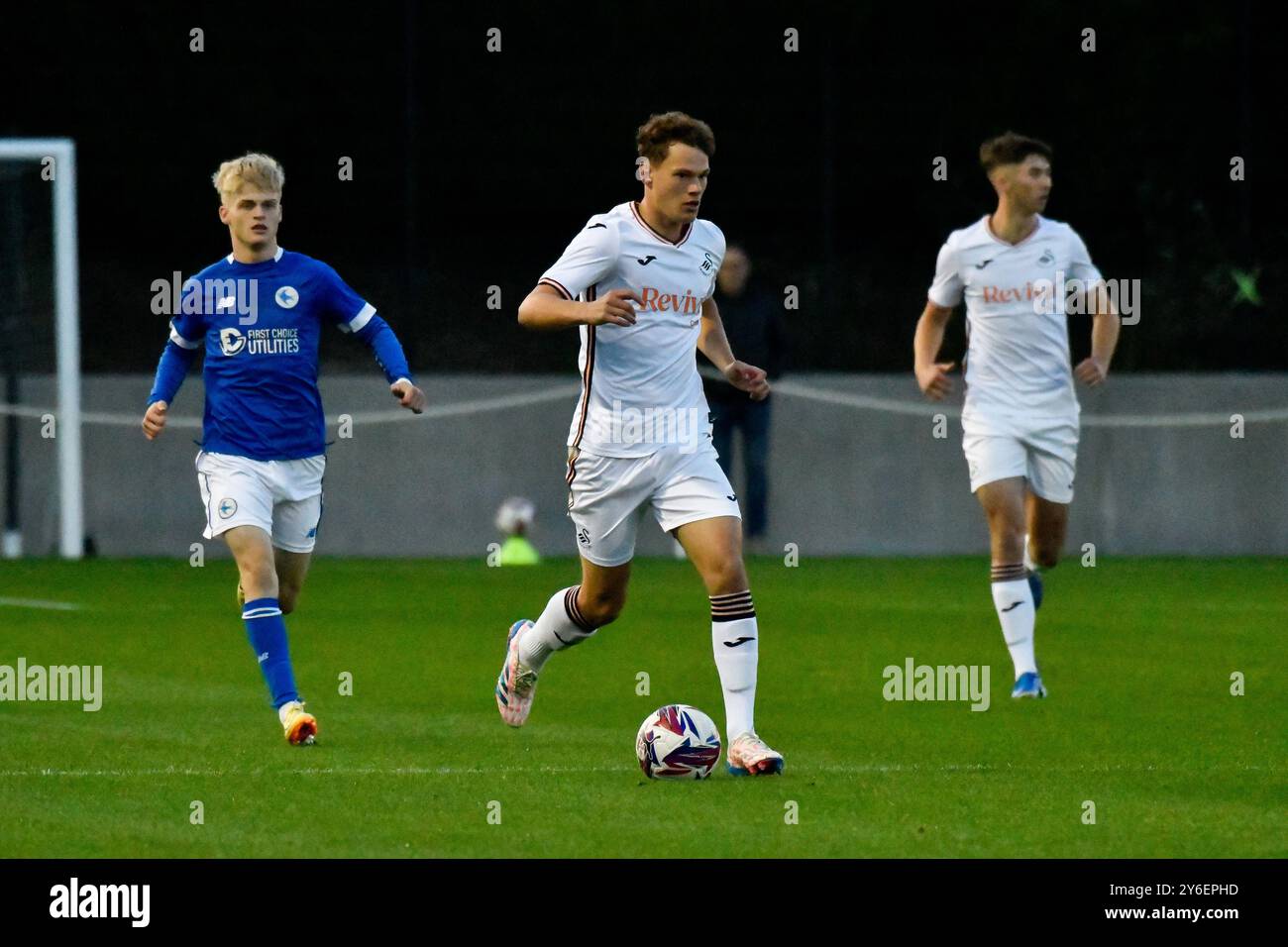 Landore, Swansea, Wales. 24. September 2024. Thomas Woodward von Swansea City am 24. September 2024 im JOMA High Performance Centre in Landore, Swansea, Wales, Großbritannien, während des U18-Spiels der Professional Development League zwischen Swansea City und Cardiff City. Quelle: Duncan Thomas/Majestic Media. Stockfoto