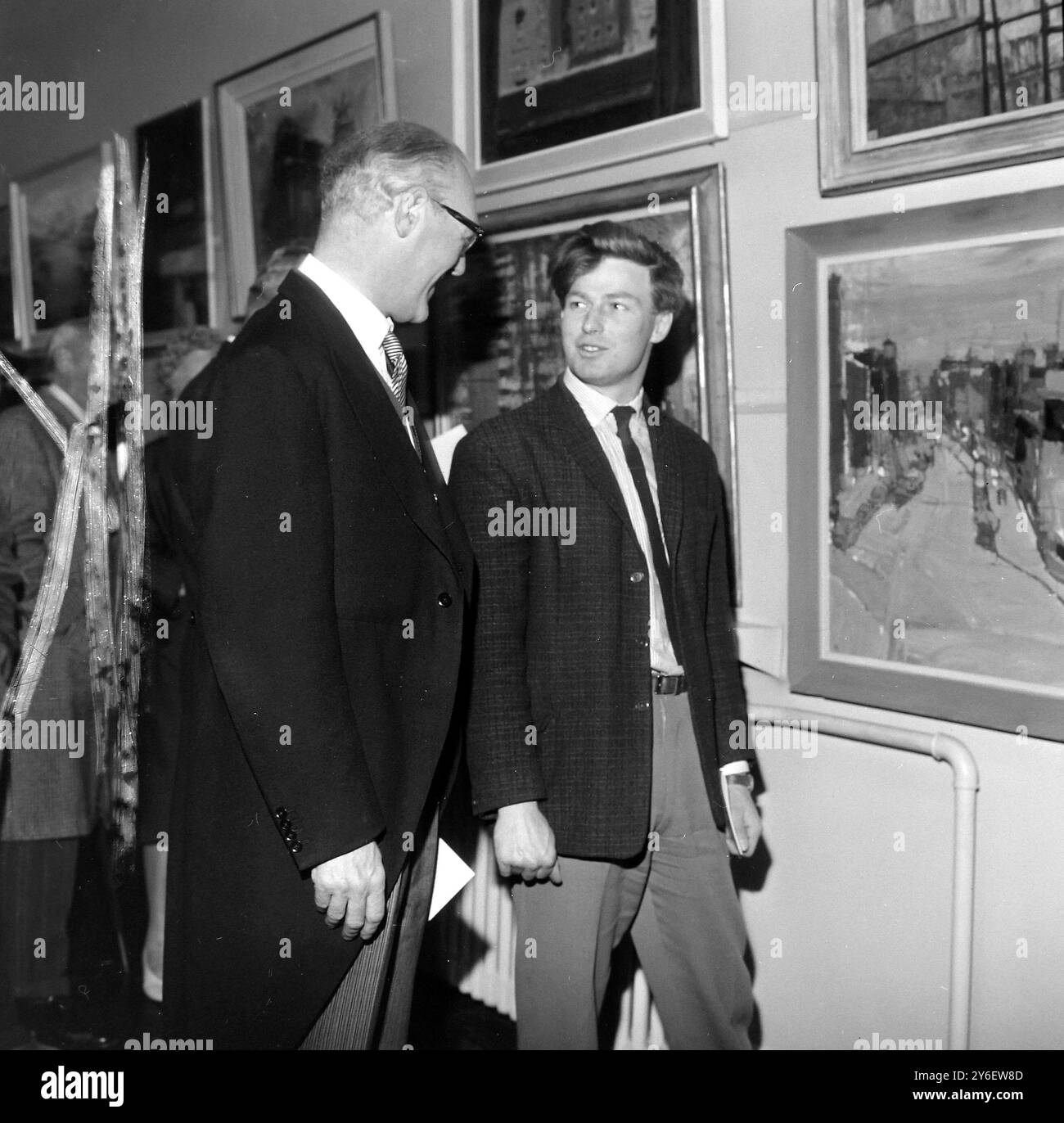 FREDERICK HOARE MIT IAN SIMPSON KUNSTSIEGER IN LONDON / ; 19. SEPTEMBER 1962 Stockfoto