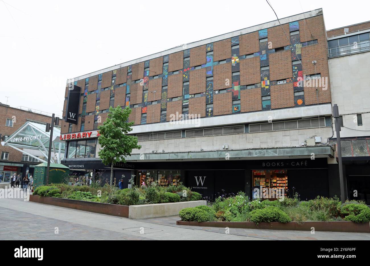 Ehemaliger Locarno Ballroom mit Mosaikpaneelen von Fred Millett in Coventry Stockfoto