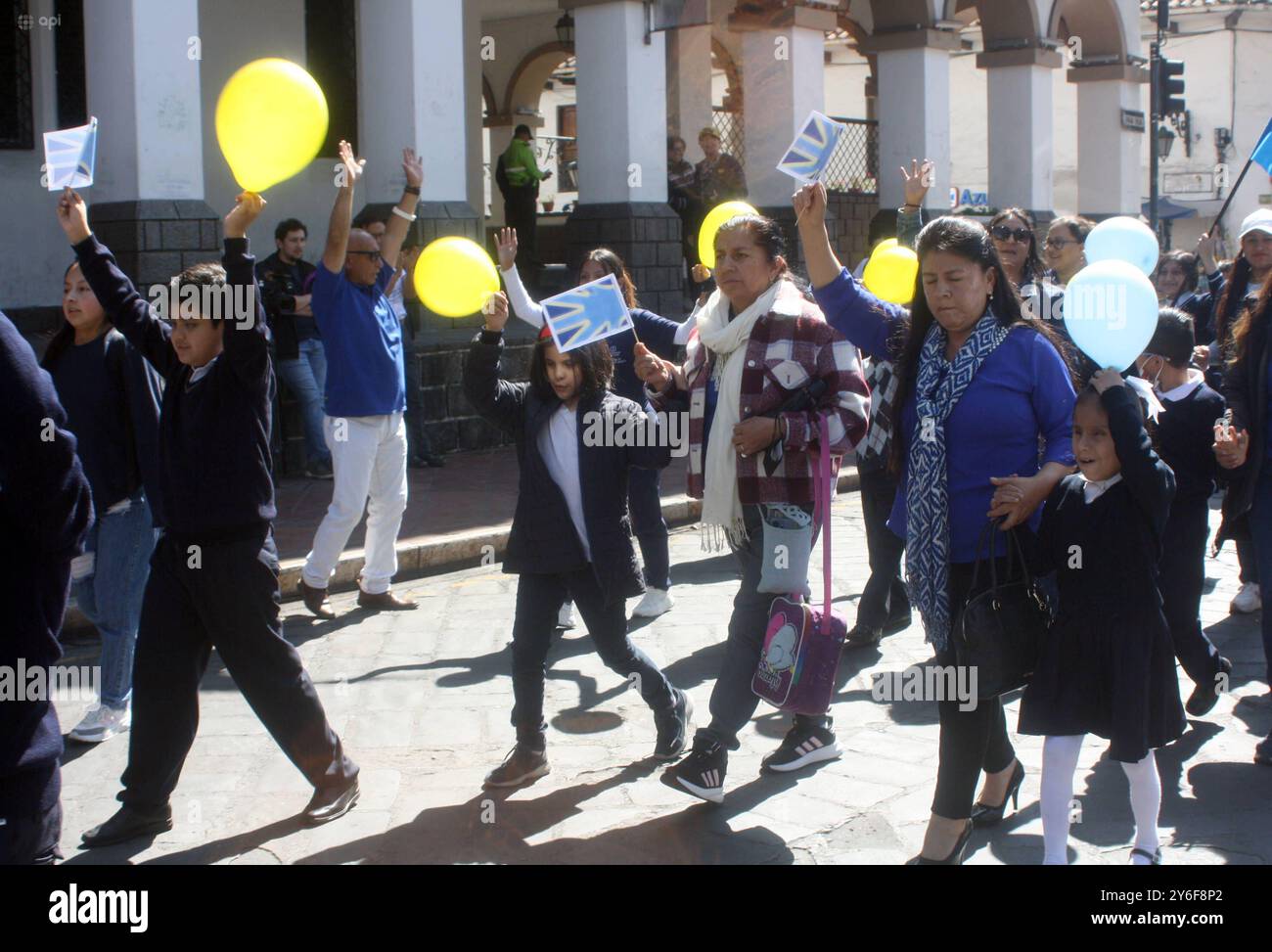 CUENCA INTERNATIONALE WOCHE DER GEHÖRLOSEN in CUENCA, Ecuador 25. September 2024 vom 23. Bis 28. September wird die Internationale Woche der Gehörlosen gefeiert, ein wichtiges Datum für die mehr als 70 Millionen Gehörlosen in der Welt in Cuenca der Verband der Gehörlosen in Azuay ASPA erinnert daran, dass die Regierung Gleichbehandlung fordert Ruth Saquicela, Maria de Lourdes Tandaza, Lenin Erraez und Julio Vele von der Vereinigung auf einer Pressekonferenz im Pavillon des Calderon Parks gaben Einzelheiten des Veranstaltungsfotos Boris Romoleroux API SOI CUENCA INTERNATIONAL DEAF PEOPLE WEEK 4c4c04c7f4e285a Stockfoto