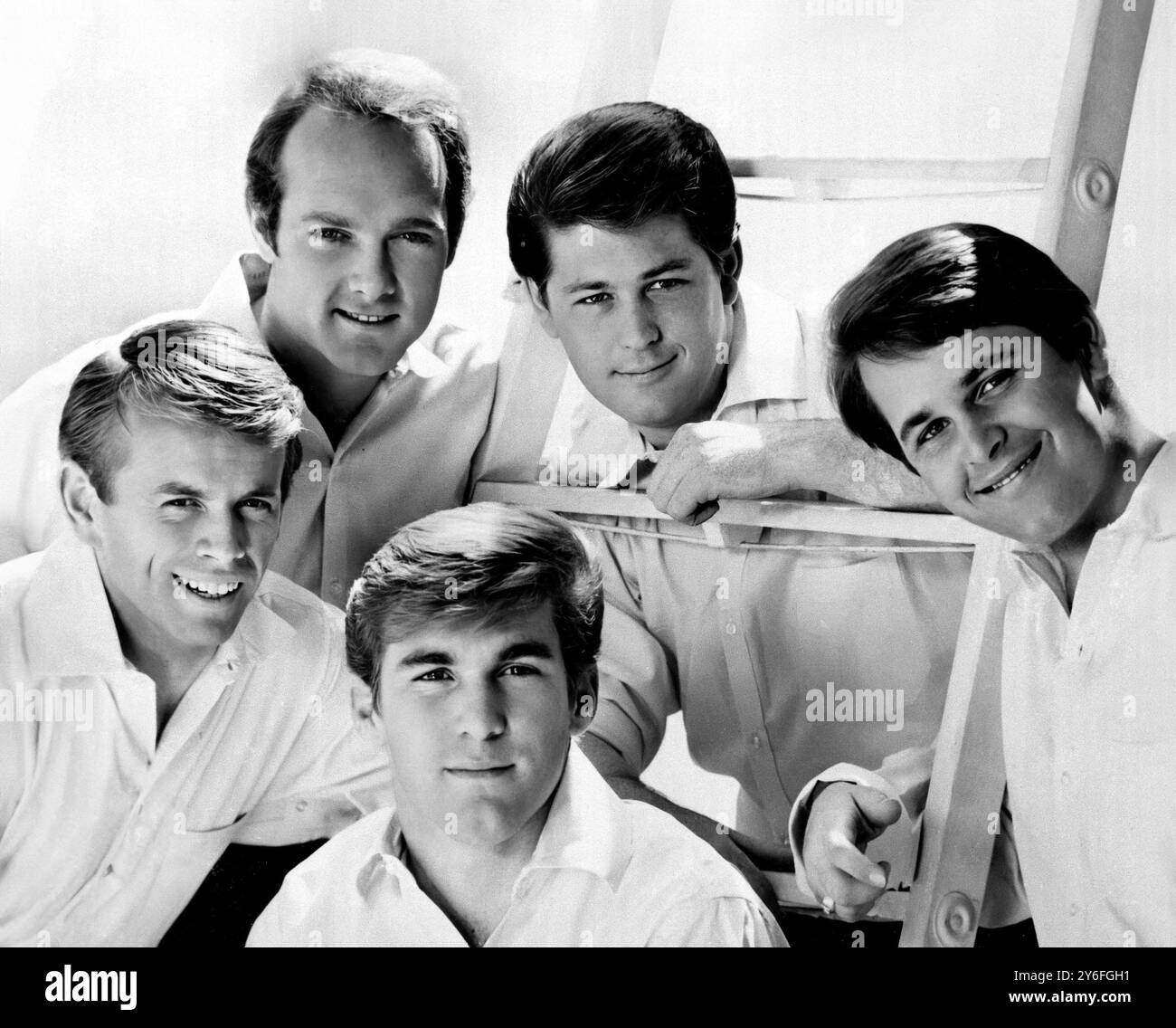 Die Beach Boys. Publicity-Aufnahme der US-amerikanischen Rockband The Beach Boys im Jahr 1963. Von oben links: Mike Love, Brian Wilson, Carl Wilson, Dennis Wilson, Al Jardine Stockfoto