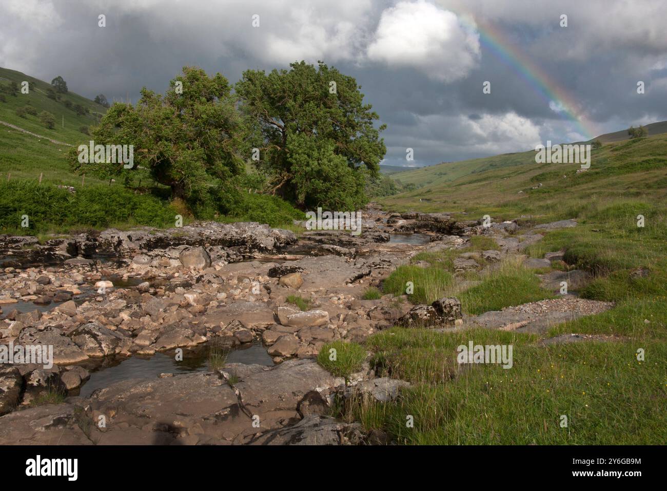 rainbow over River Wharfe in Deepdale, Yorkshire Dales, England Stockfoto