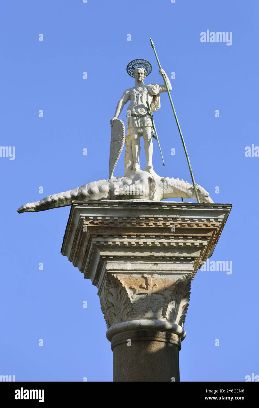 St. Theodor Statue auf eine Spalte in Venedig auf der Piazza San Marco (Colonne di San Teodoro) Stockfoto
