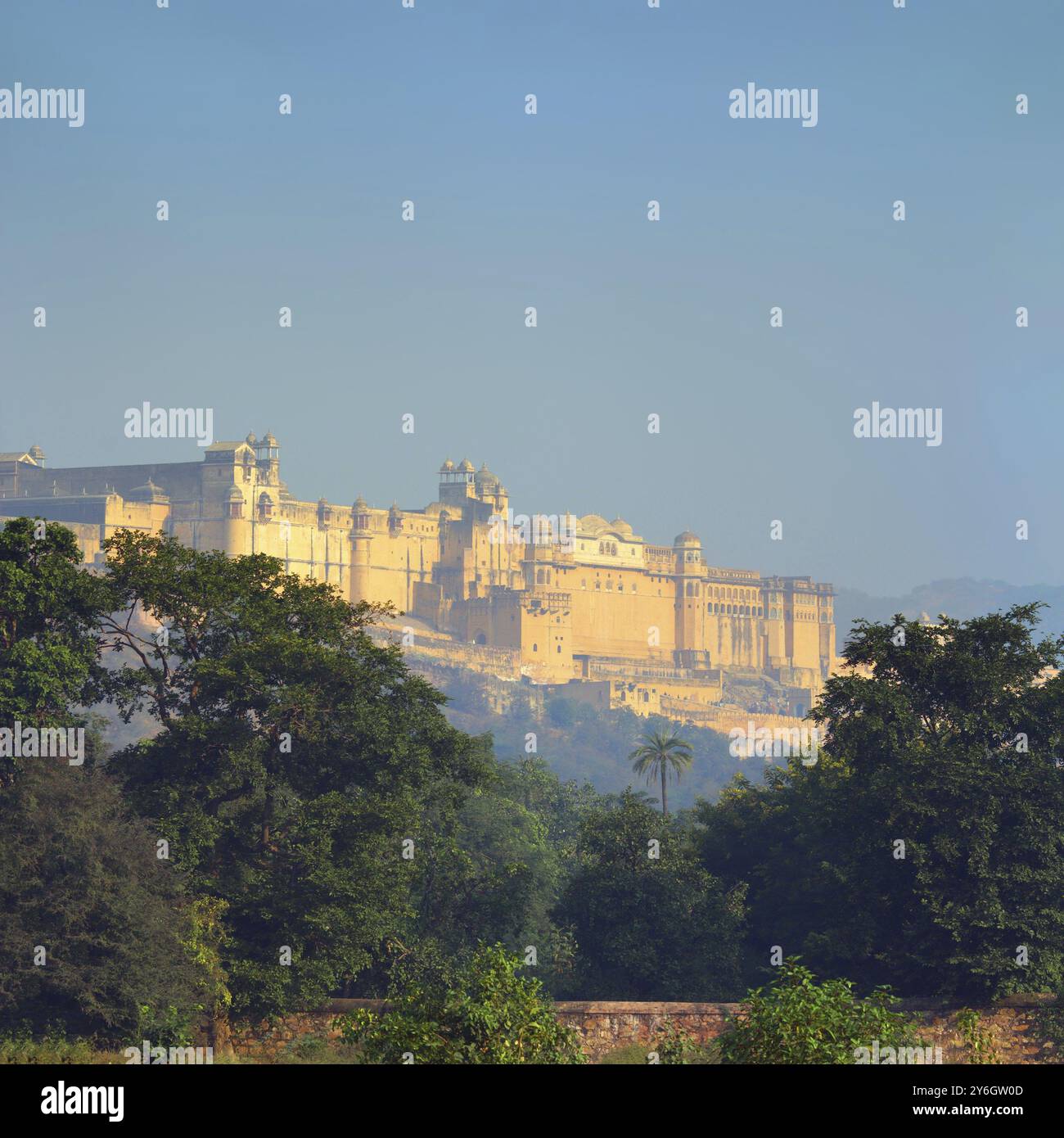 Landschaft mit Amber Fort in Jaipur Indien Stockfoto