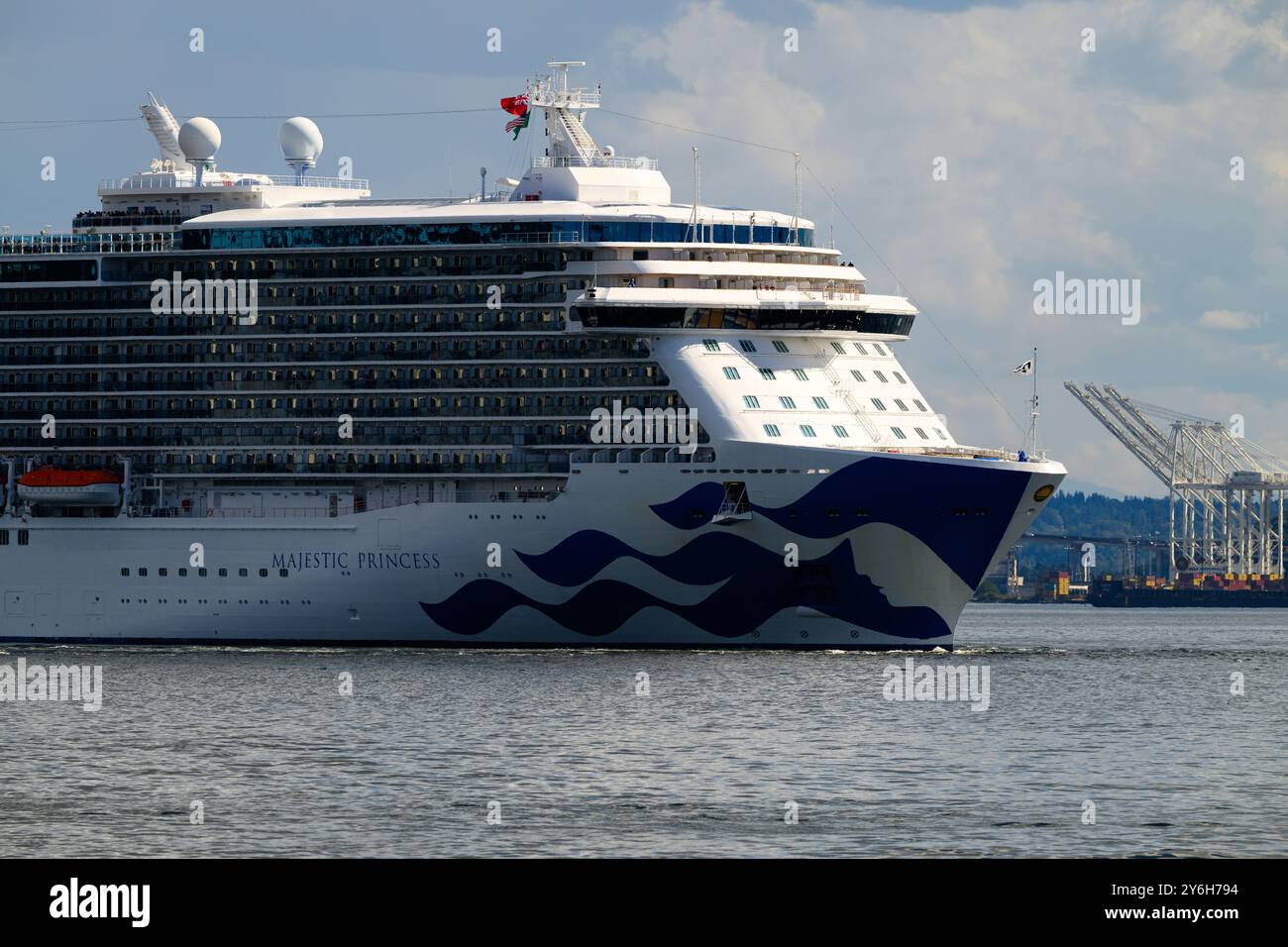 Seattle - 18. August 2024; Kreuzfahrtschiff Majestic Princess beginnt eine Alaska-Kreuzfahrt von Seattle aus Stockfoto