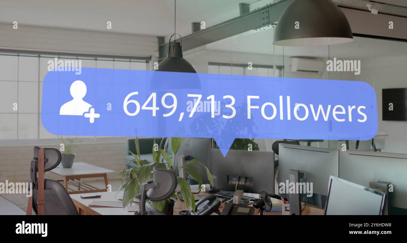 329.020 Follower Image über modernen Büroarbeitsplatz mit Computern und Anlagen Stockfoto