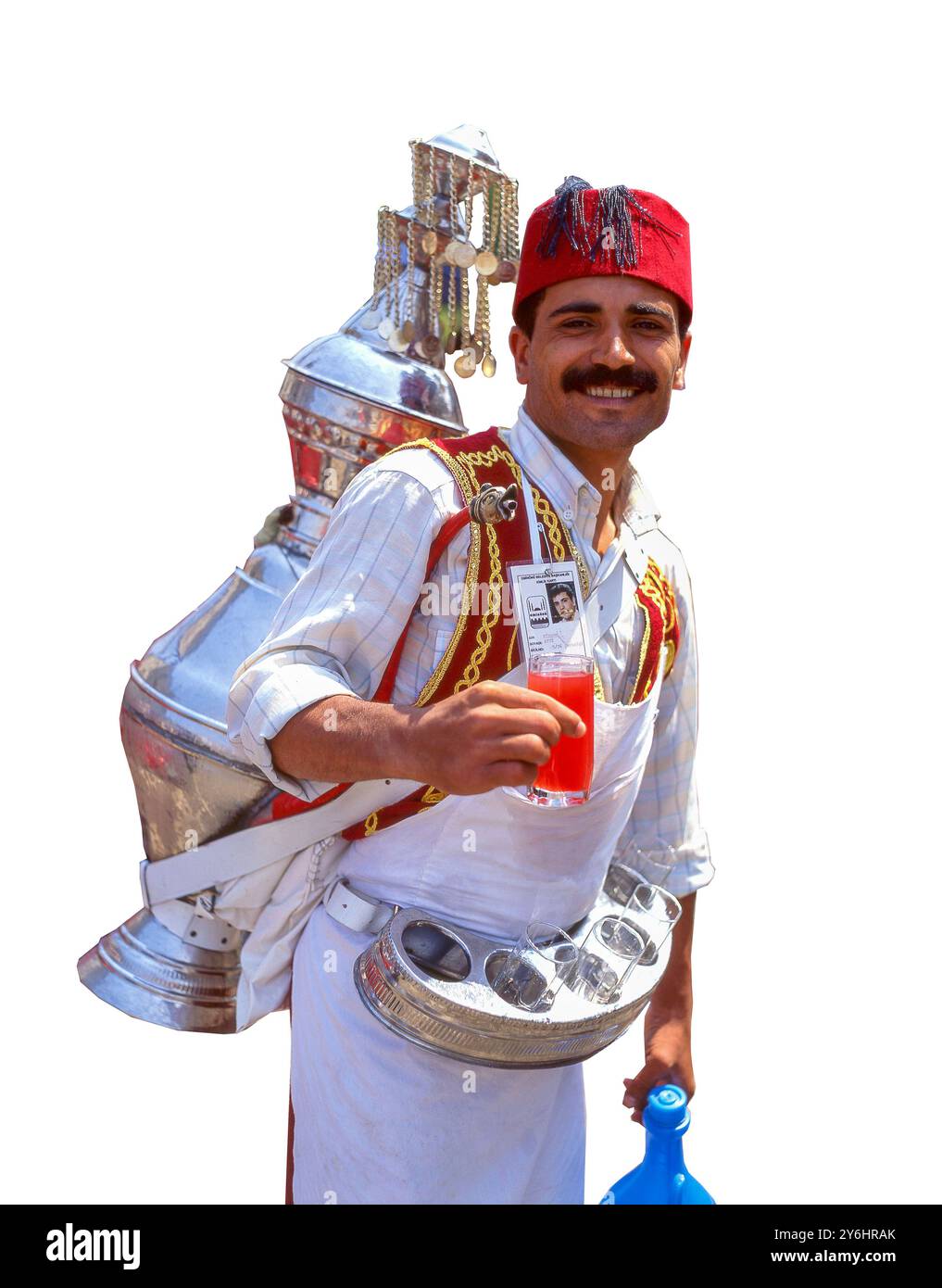 Lächelnder Wasserverkäufer im Gewürzbasar (Misir Carsisi), Istanbul, Provinz Istanbul, Republik Türkiye Stockfoto