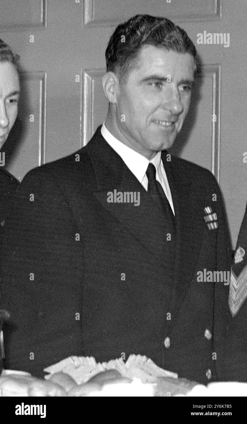 Mr. Edward Terrell, Recorder of Newbury, Vorsitzender des Chevrons Clubs am Dorset Square, gegründet für gegenwärtige und untergeordnete Offiziere der Streitkräfte. Februar 1948 ©TopFoto Stockfoto