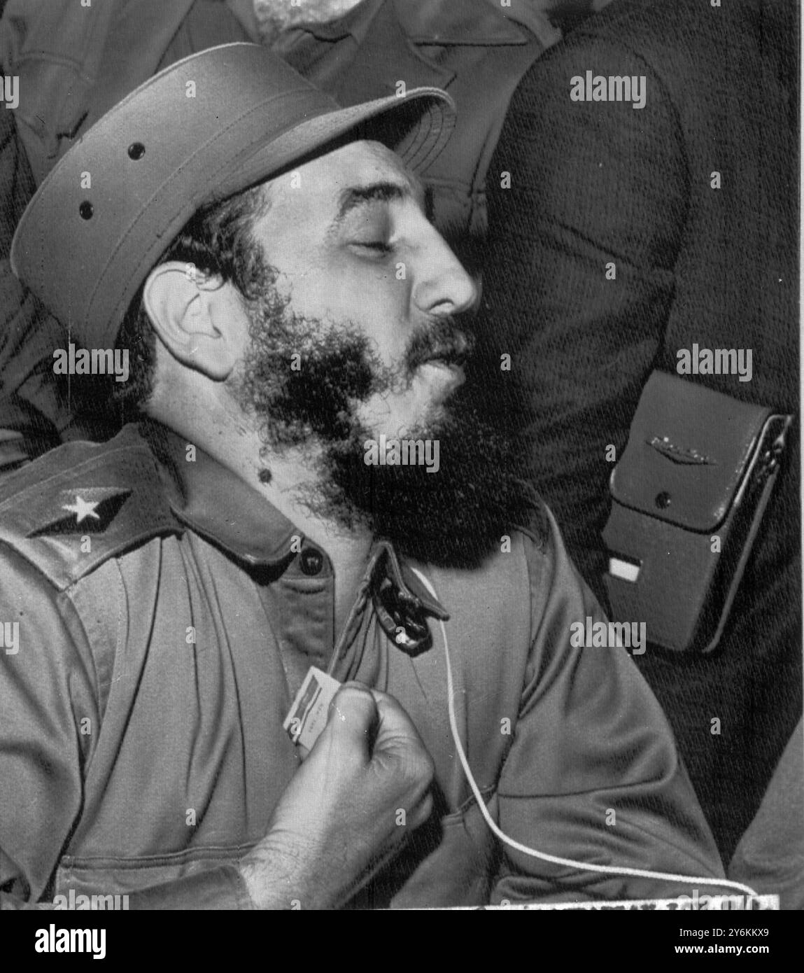 Castro Gesten an die Presse - New York - 19. September 1960 kubanischer Premierminister Fidel Castro bei einer Pressekonferenz im Hotel Shelburne vor der Teilnahme an der UN-Generalversammlung in New York Credit: TopFoto.co.uk Stockfoto
