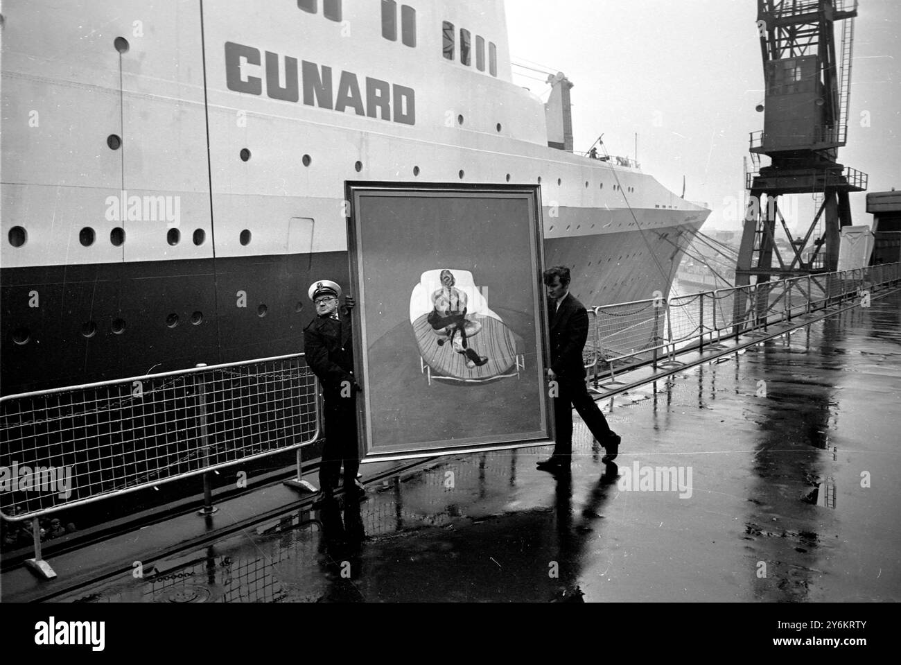 Southampton: Ein 'Portrait of PL' von Francis Bacon, das heute an Bord des Cunard-Schiffes Queen Elizabeth II. In Southampton getragen wird. Das Porträt, eines der wertvollsten von über 100 Gemälden, das in einer Ausstellung in der weltweit ersten schwimmenden Kunstgalerie an Bord von Queen Elizabeth II gezeigt wird. Die Galerie wird von Marlborough Fine Art geführt und ist eine der umfangreichsten Ausstellungen der britischen Kunst des 20. Jahrhunderts, die jemals stattfand, und umfasst Werke von über 20 britischen zeitgenössischen Künstlern, darunter Gemälde und Skulpturen von R.B. Kitaj, Barbara Hepworth, Henry Moore und Graham Sutherlan. Die Eröffnungsexhib Stockfoto