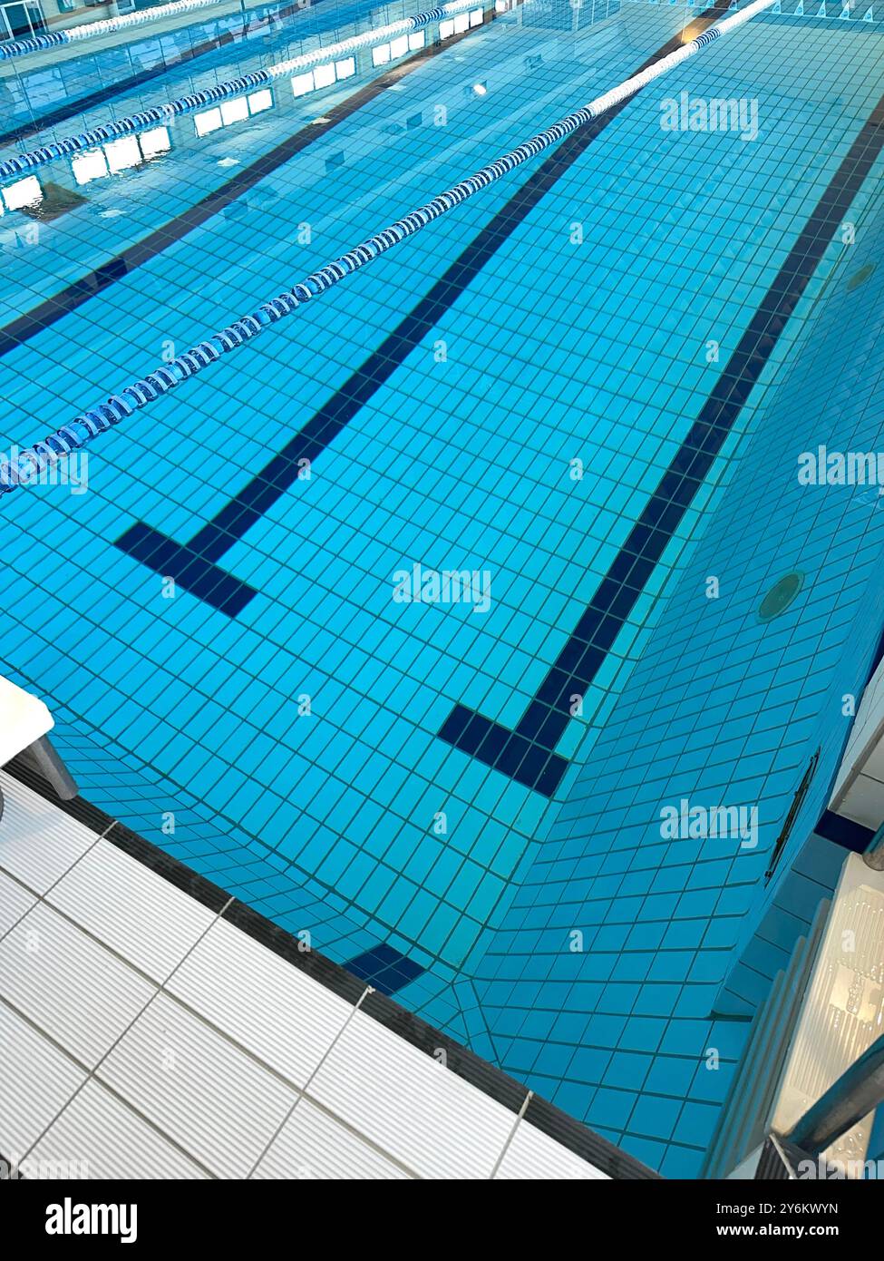 Swimmingpool ohne Personen Stockfoto