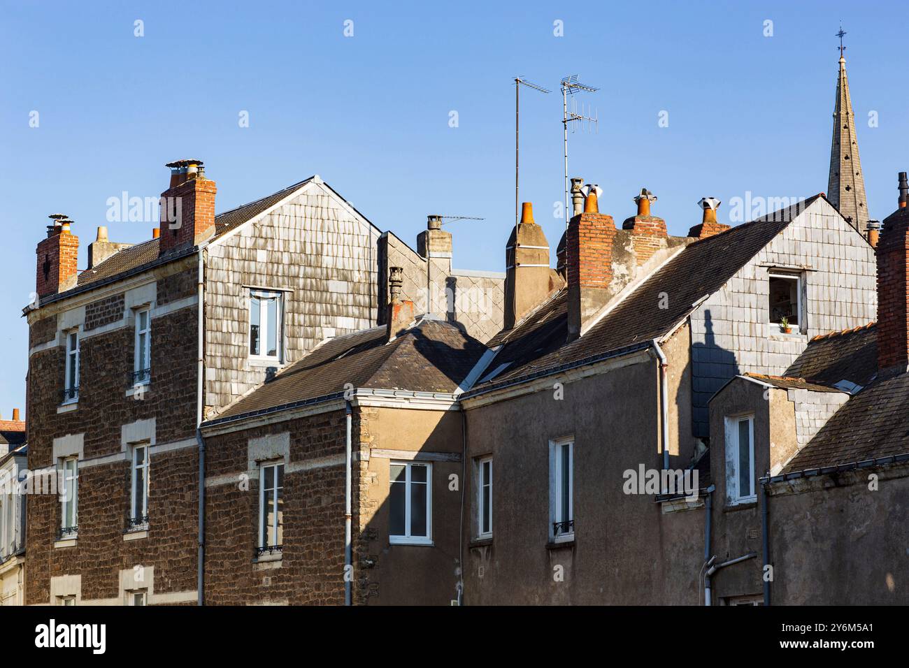 Frankreich, Nantes, 44, alte Gebäude in der Nähe von Cours Saint-Andre, Februar 2023. Stockfoto