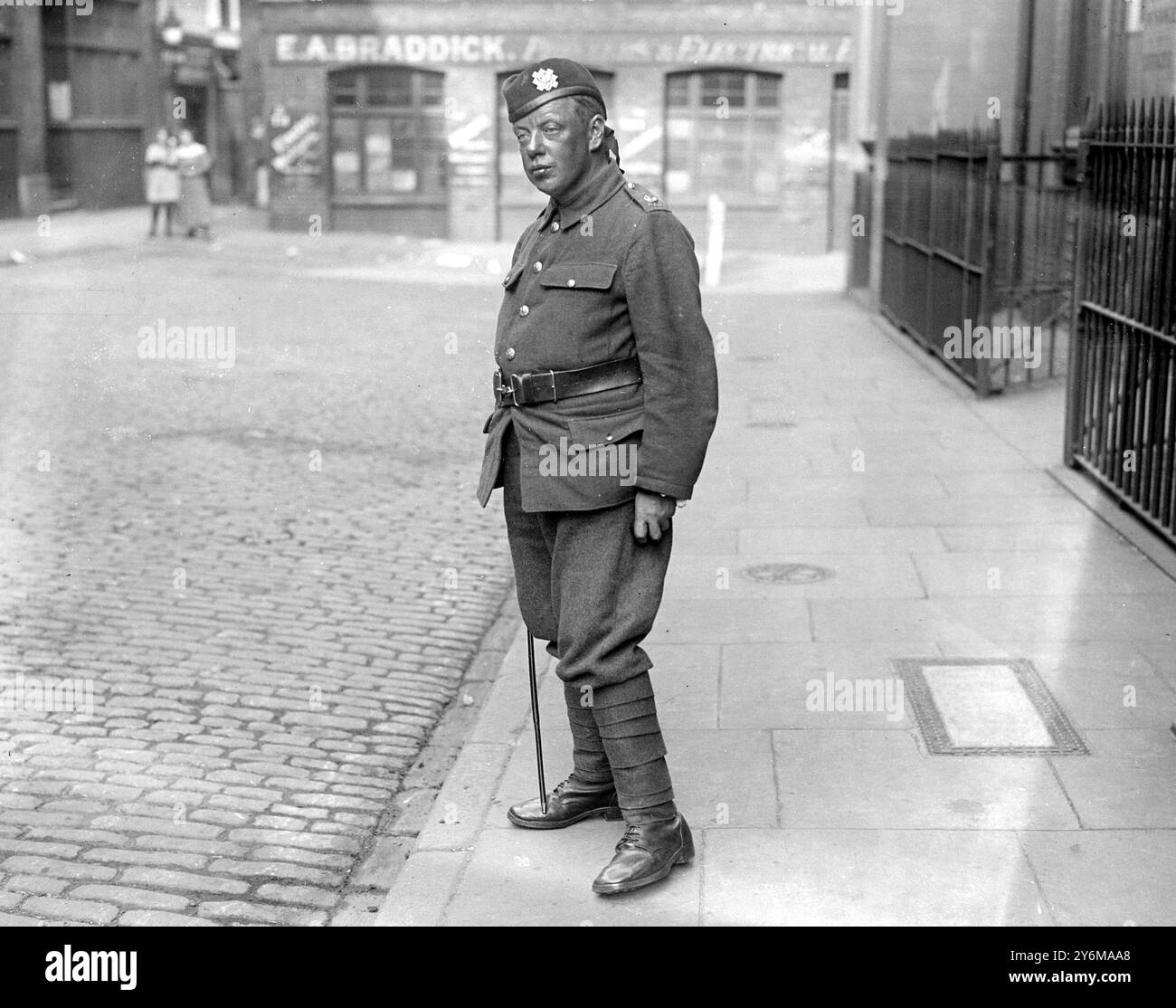 Cecil Chesterton, der späte Herausgeber des „New Witness“, den der berühmte „G. K.8“ jetzt leitet, ist bei seinem Bataillon äußerst beliebt. 6. Juni 1917 Stockfoto