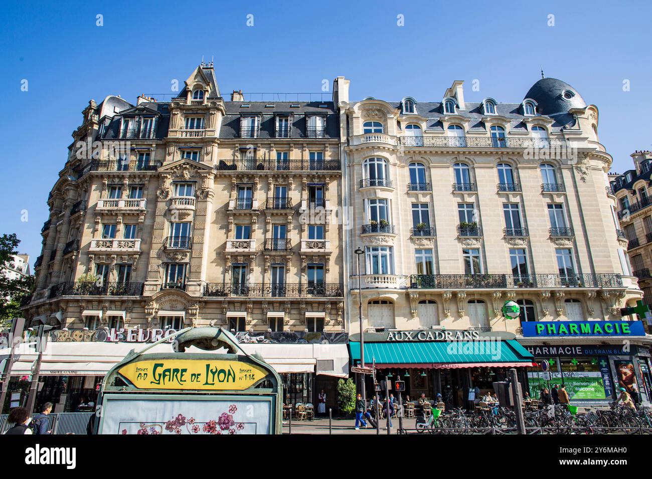 Frankreich, Paris, 75, 12. ARRT, Boulevard Diderot, Gebäude gegenüber dem Gare de Lyon, Mai 2023. Stockfoto