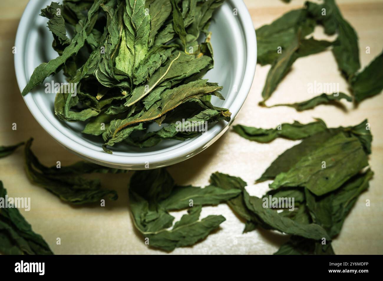 Trockene Minzblätter, Makrofoto Stockfoto