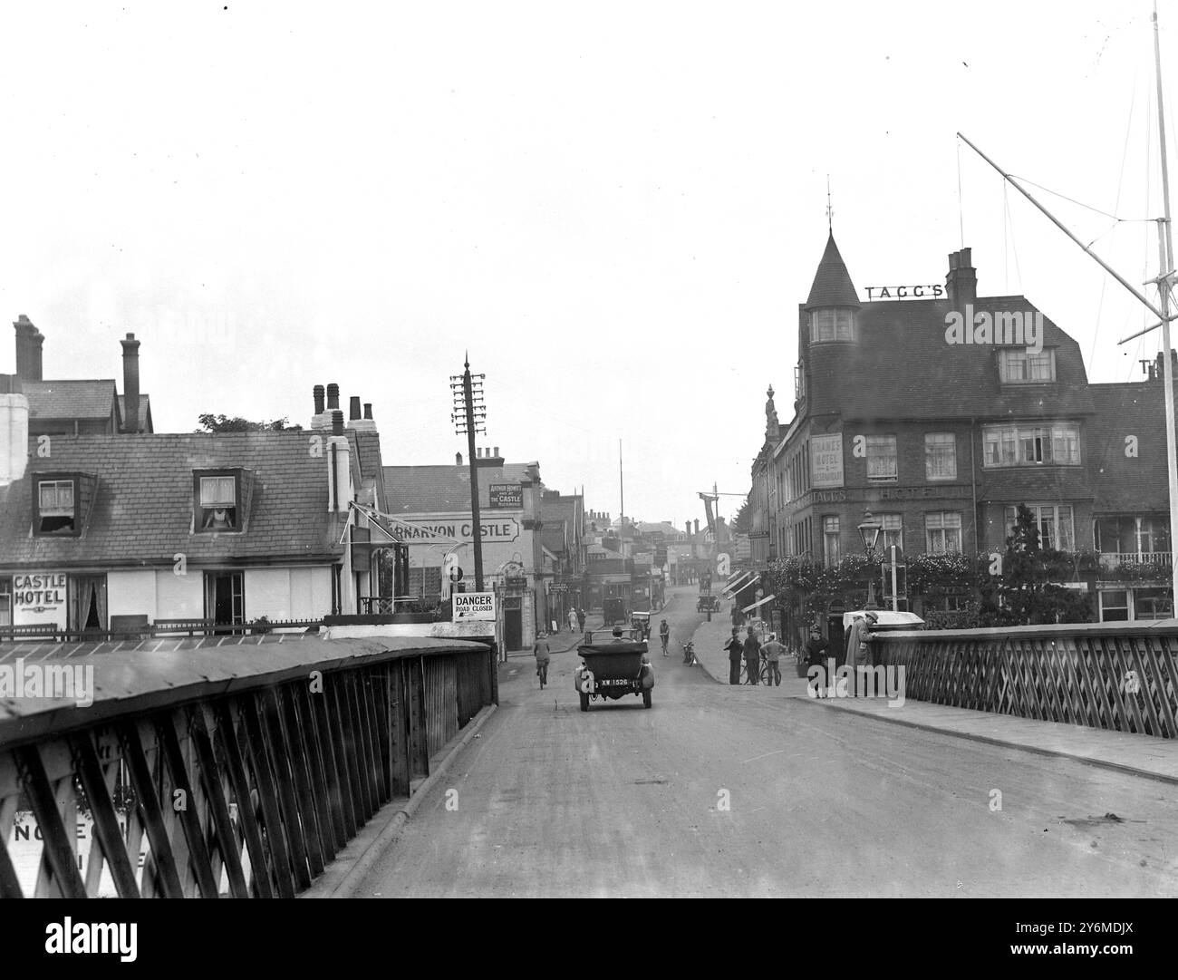 Hampton Court Walton Road von der Brücke 29. Oktober 1925 Stockfoto
