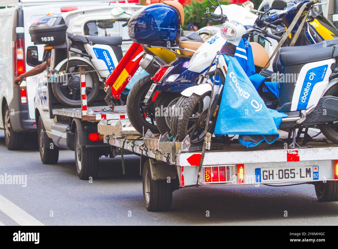 Frankreich, Ile-de-France, Paris, Vermietung von Elektrorollern, Cityscoot von UBER Stockfoto