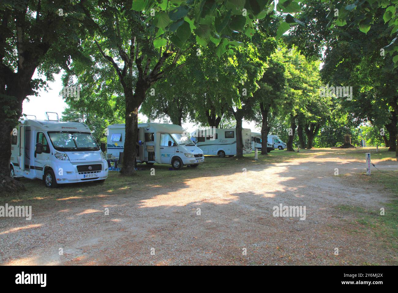 Frankreich, Occitanie, Lot Departement (46), Martel, Wohnmobilgebiet Stockfoto