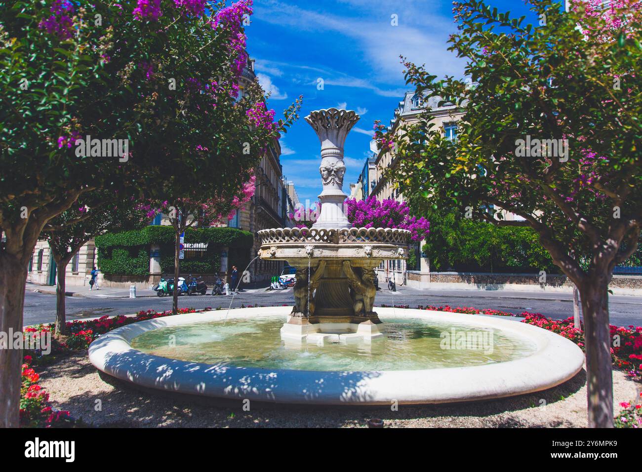 Frankreich, Paris, 8. Arrondissement, der Brunnen des Place Francois 1er Stockfoto