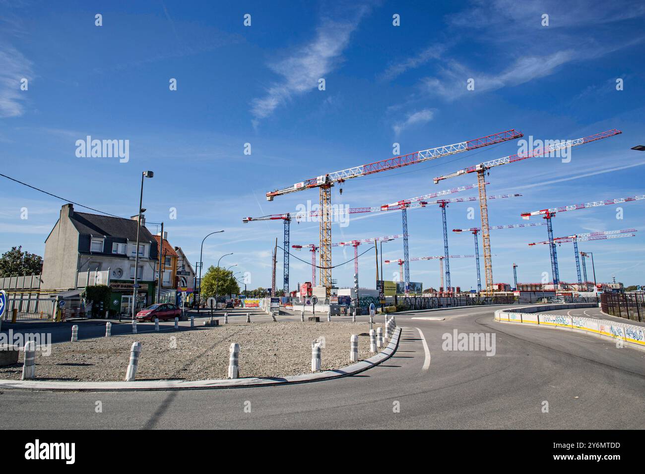 Frankreich, Nantes, 44, Ile de Nantes, Quartier Republique, Krane auf der CHU Nouvel Hopital Baustelle, 09/2023. Stockfoto
