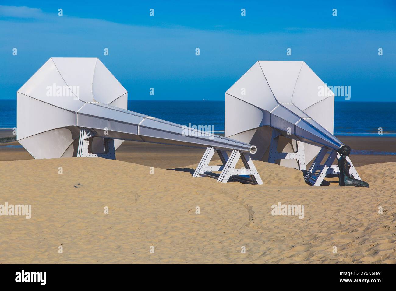 Belgien, Flandern, Westflandern, Middelkerke, Westende, Beaufort Sculpture Park: ich höre es von Ivars Drulle Stockfoto