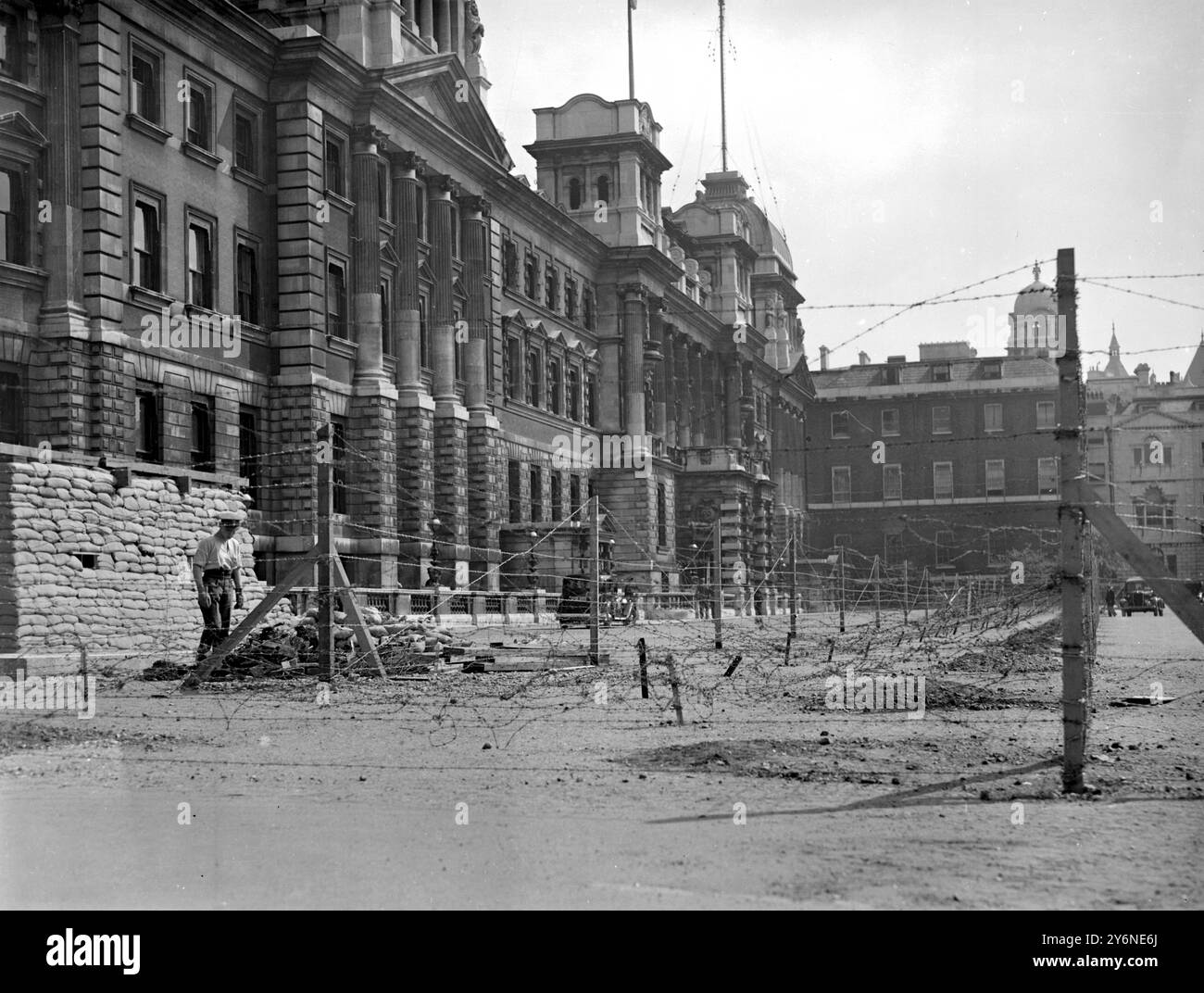 Kriegskrise, 1940 Luftangriffe sperren die Admiralität ab. 21. Mai 1940 Stockfoto