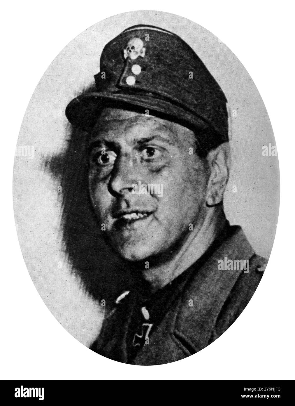 Lieut General Otto Scorzeny Riesen SCAR stand vor dem skrupellosen SS-Schläger, der General Eisenhower töten wollte. Scorzeny rettete Mussolini Juni 1945 ©2004 Topfoto Stockfoto
