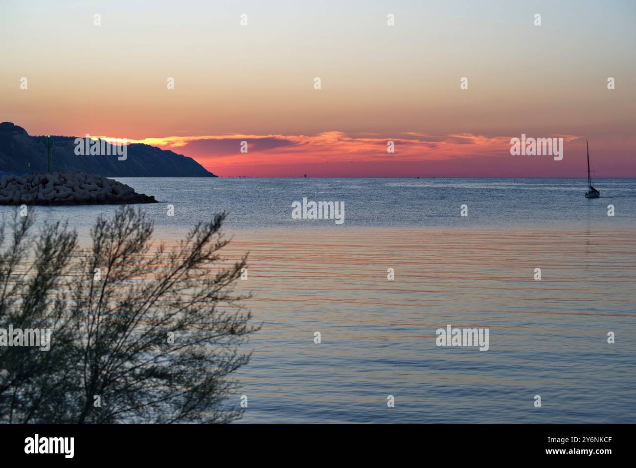 Tramonto sul Mare di Pesaro Stockfoto