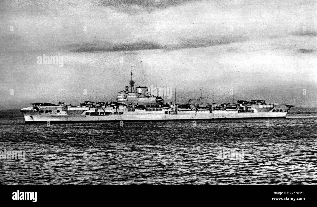 HMS Formidable, die an der Schlacht von Cape Matapan teilnahm, in der ihr Flugzeug großartige Arbeit leistete und im August 1941 Erfolge gegen feindliche Kreuzer und ein Schlachtschiff erzielte Stockfoto