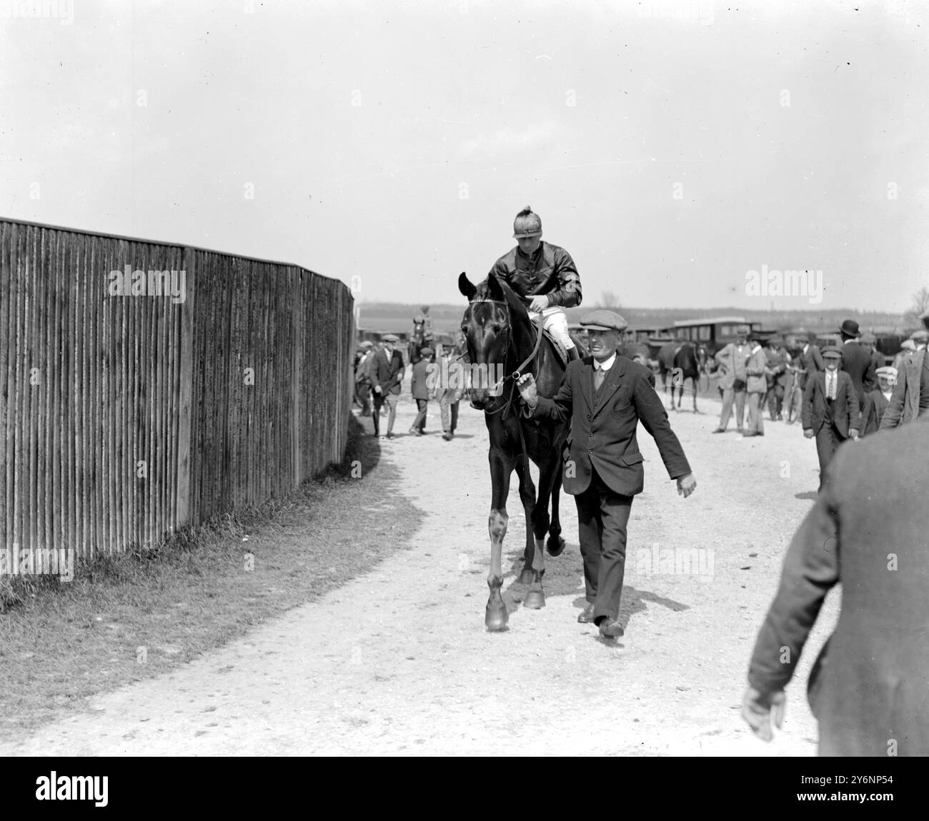 Newmarket. Britannia lief 1.000 Guineas. 1919 Stockfoto