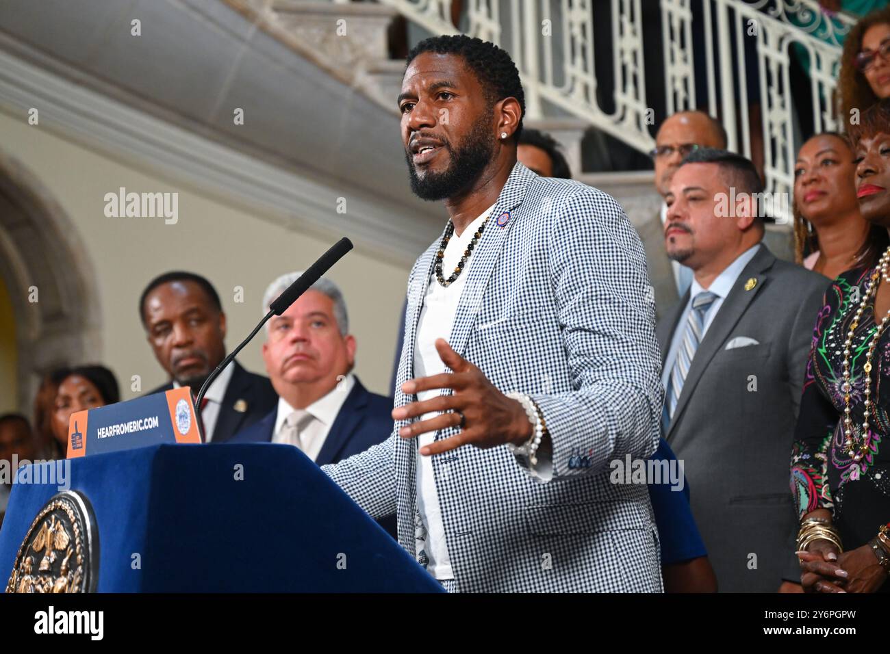 Jumaane Williams spricht während einer Pressekonferenz über die Prävention von Waffengewalt und öffentliche Sicherheit am 31. Juli 2023 in New York. Mayo Stockfoto