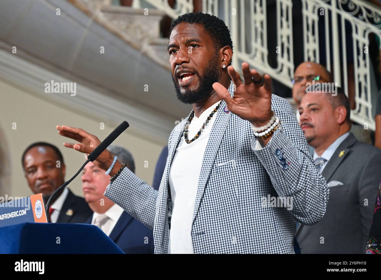 Jumaane Williams spricht während einer Pressekonferenz über die Prävention von Waffengewalt und öffentliche Sicherheit am 31. Juli 2023 in New York. Mayo Stockfoto