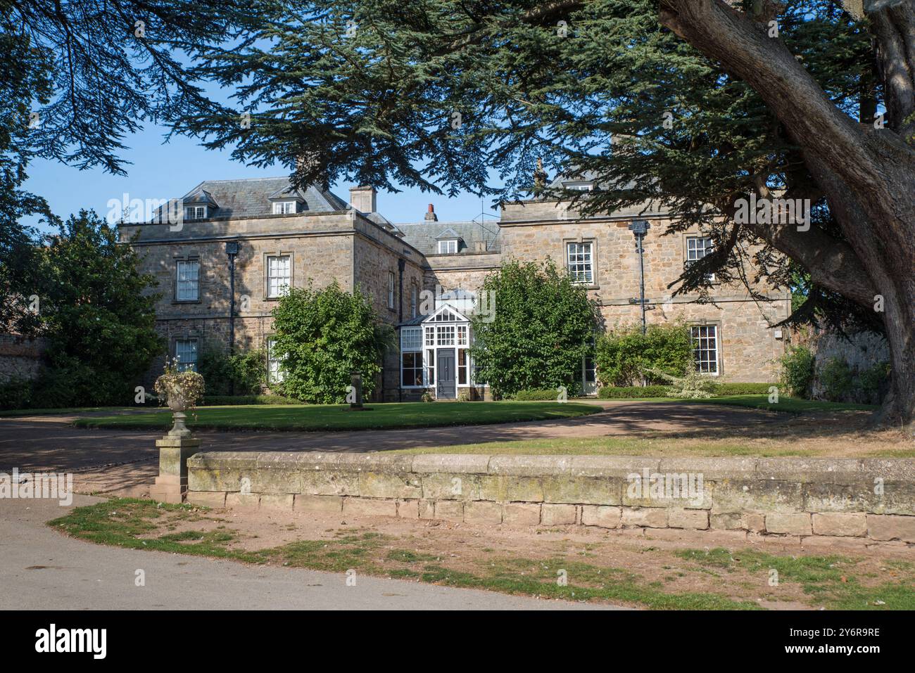 Die Südwand der Melbourne Hall, Melbourne, Derbyshire, England Stockfoto