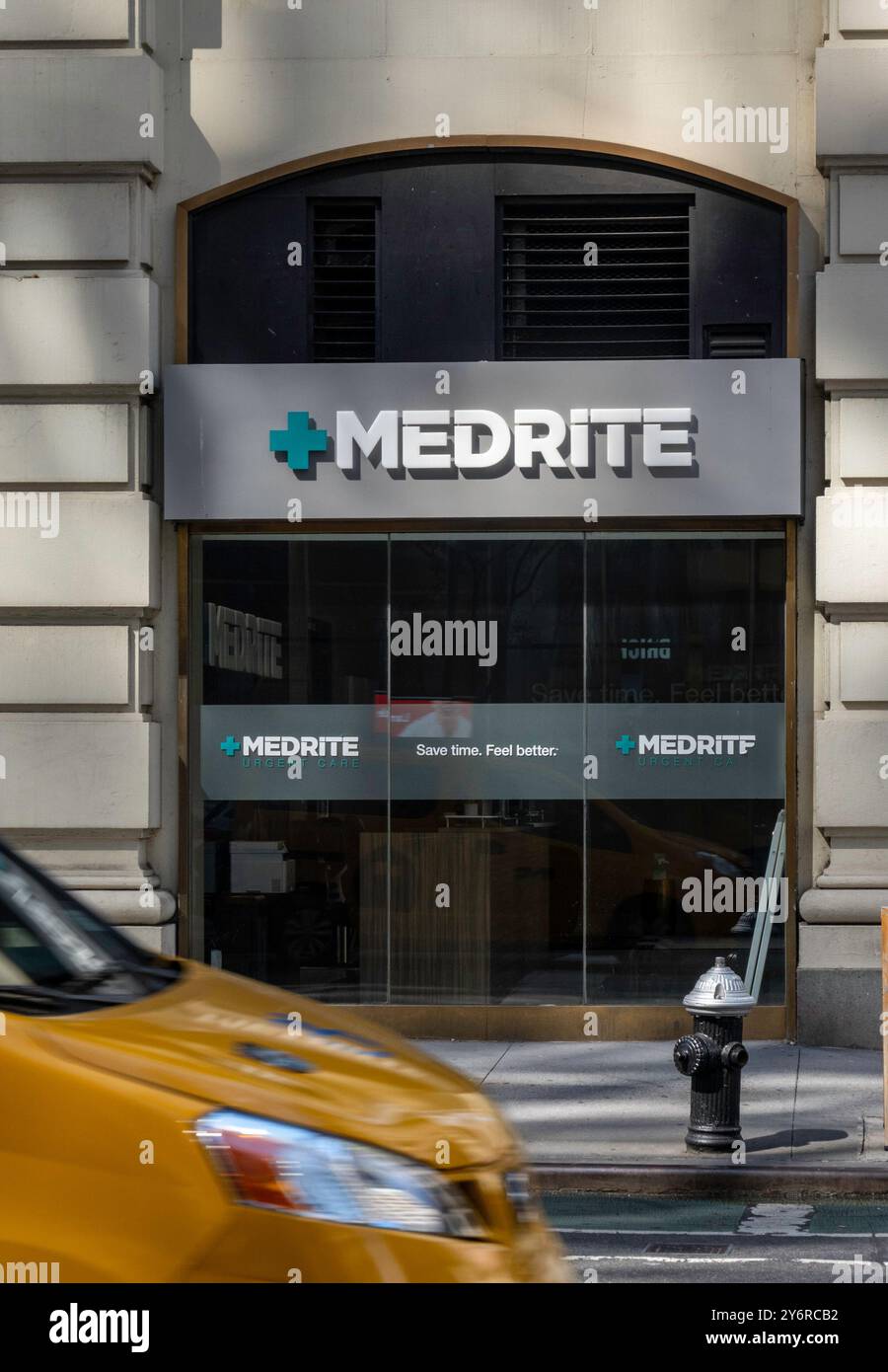 +MEDRITE ist eine Notfalleinrichtung an der 5th Ave., New York City, 2024, USA Stockfoto