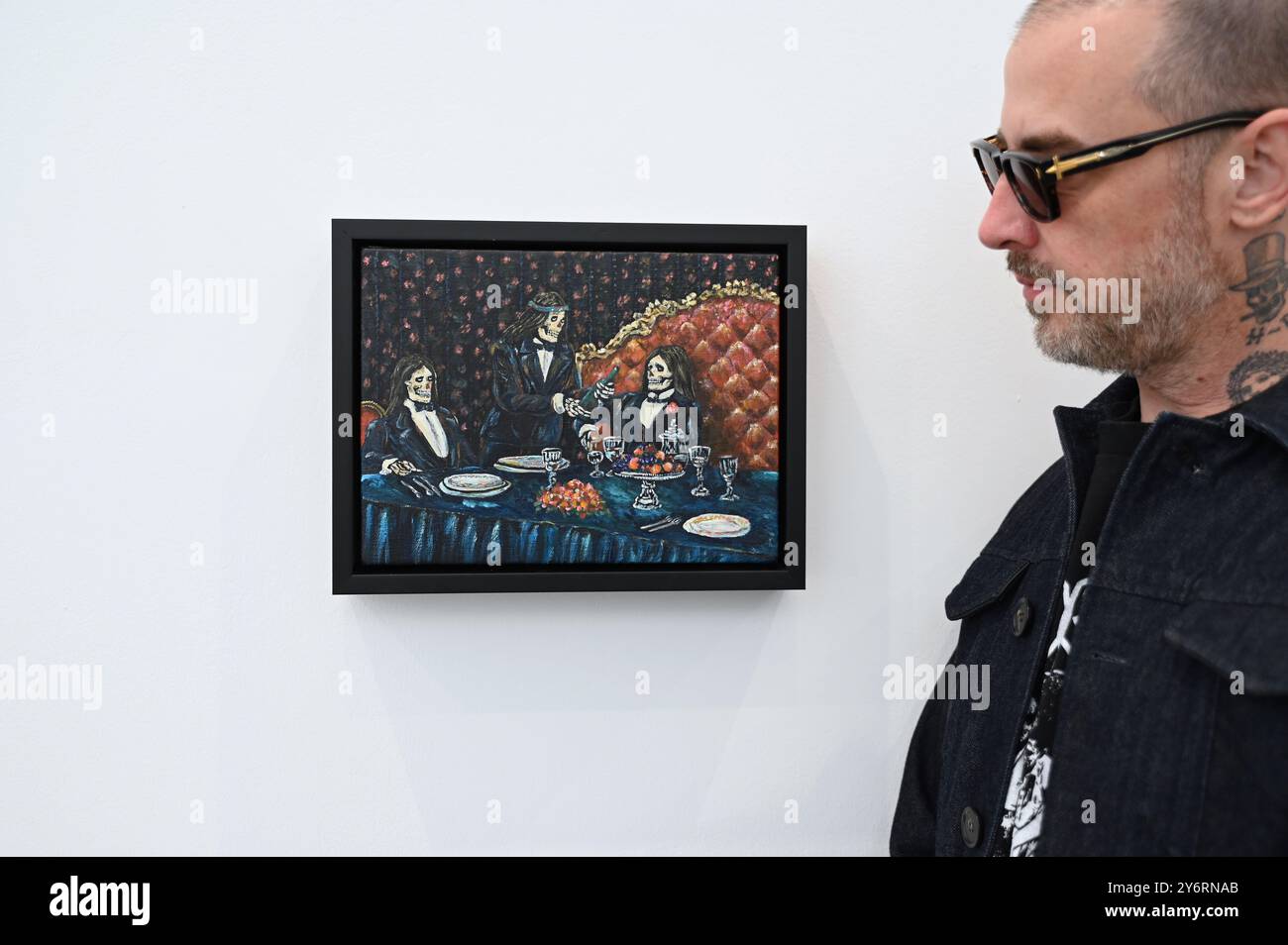 Damien Hirsts Newport Street Gallery zeigt eine Ausstellung von 89 nie zuvor ausgestellten Gemälden des amerikanischen Künstlers Wes lang. Es ist die erste Ausstellung des gefeierten Künstlers in Großbritannien. Stockfoto