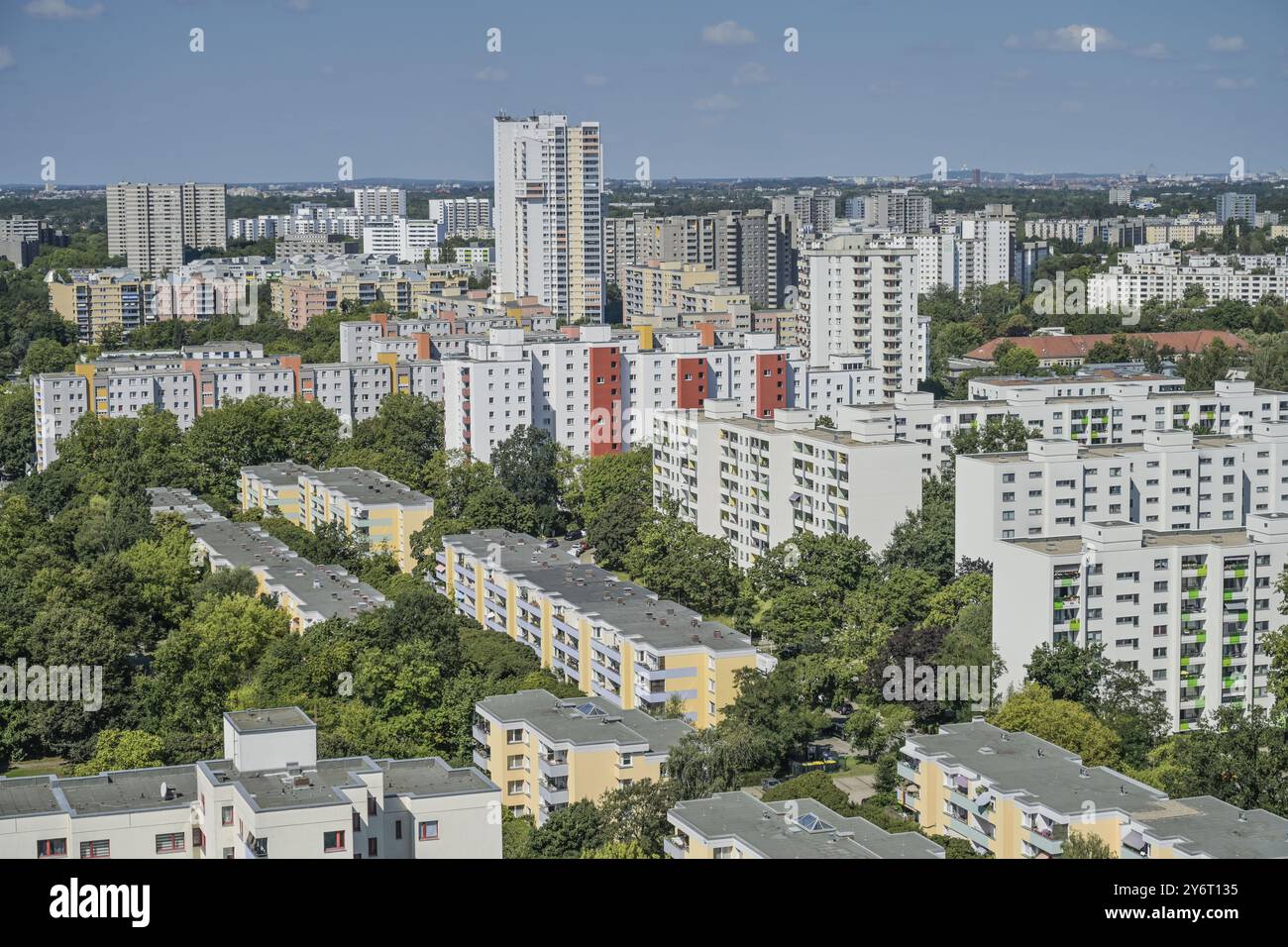 Hochhäuser, Fritz-Erler-Allee, Gropiusstadt, Neukoelln, Berlin, Deutschland, Europa Stockfoto