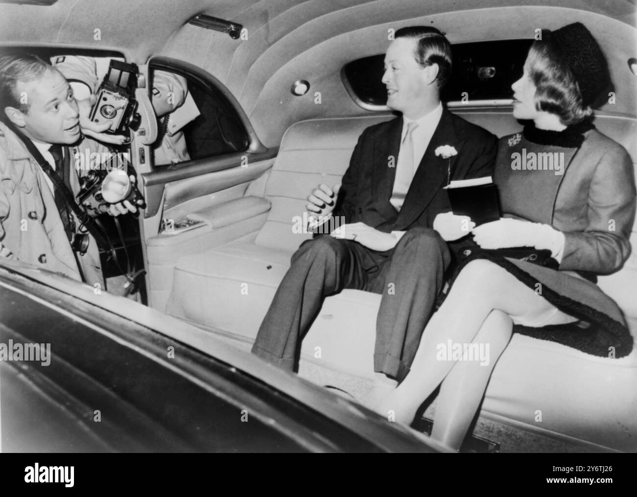 TINA LIVANOS MIT MARQUESS OF BLANDFORD IN PARIS ZUR HOCHZEIT AM 23. OKTOBER 1961 Stockfoto