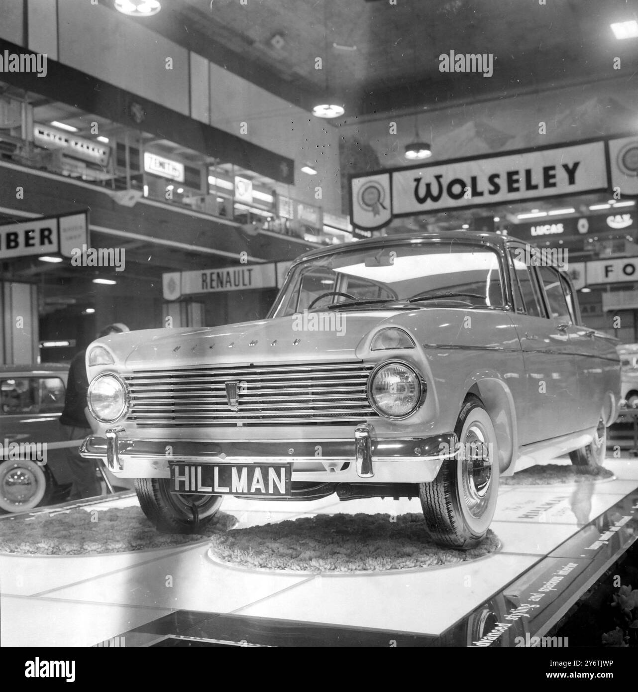 LONDON AUTOSHOW IN EARLS COURT - HILLMAN SUPER MINX 17. OKTOBER 1961 Stockfoto