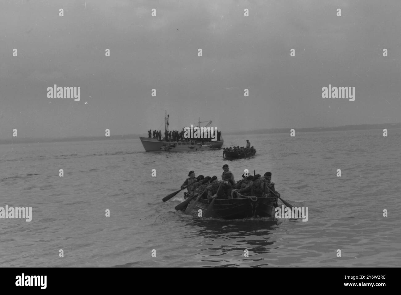 DIE BRITISCHE ARMEE REME-STURMBOOT AN LAND AUF SOLENT 19. JULI 1961 Stockfoto