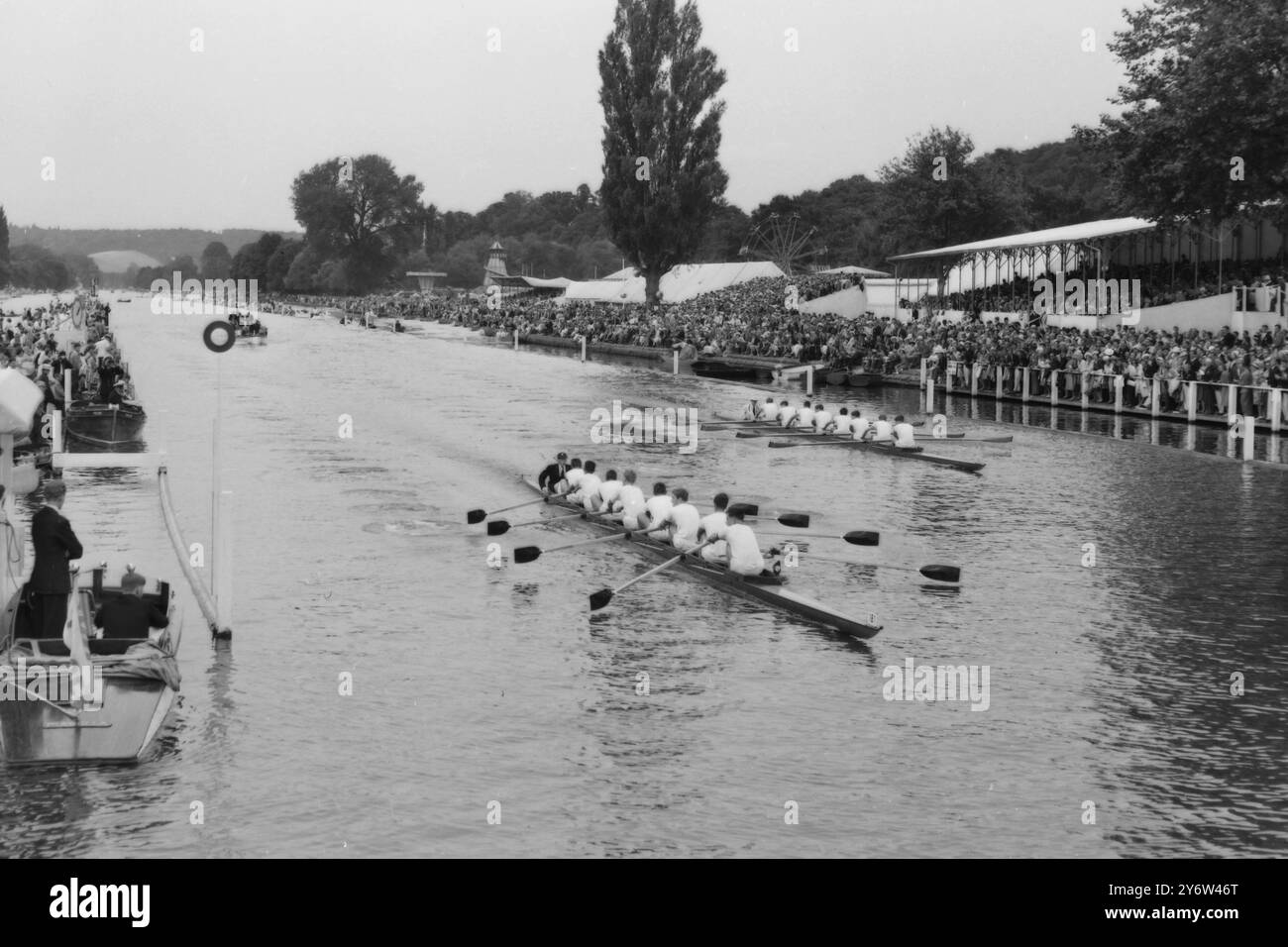 REGATTAS HENLEY SHREWSBURY SCHOOL SCHLUG KINGS COLLGE AM 8. JULI 1961 Stockfoto