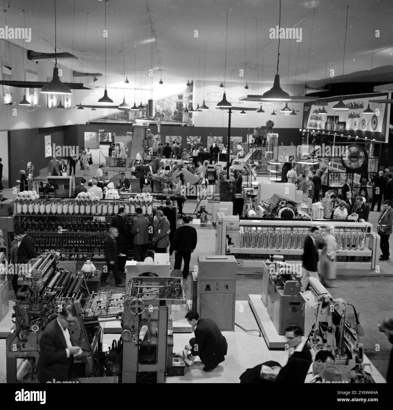 FIRES A I STORES WALWORTH ROAD LONDON 7. JULI 1961 Stockfoto