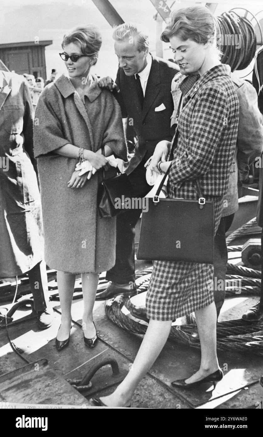 PRINZESSIN BIRGITTA MIT PRINZESSIN MARGARETHA AM 17. MAI 1961 IN STOCKHOLM Stockfoto