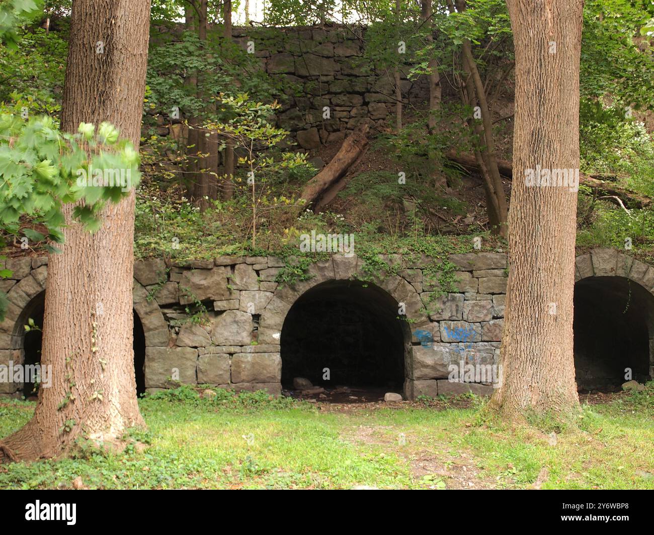 Grace Lord Park in Boonton, New Jersey. Dieser kleine Park befindet sich direkt hinter der Hauptstraße von Boonton in Morris County, New Jersey. Stockfoto