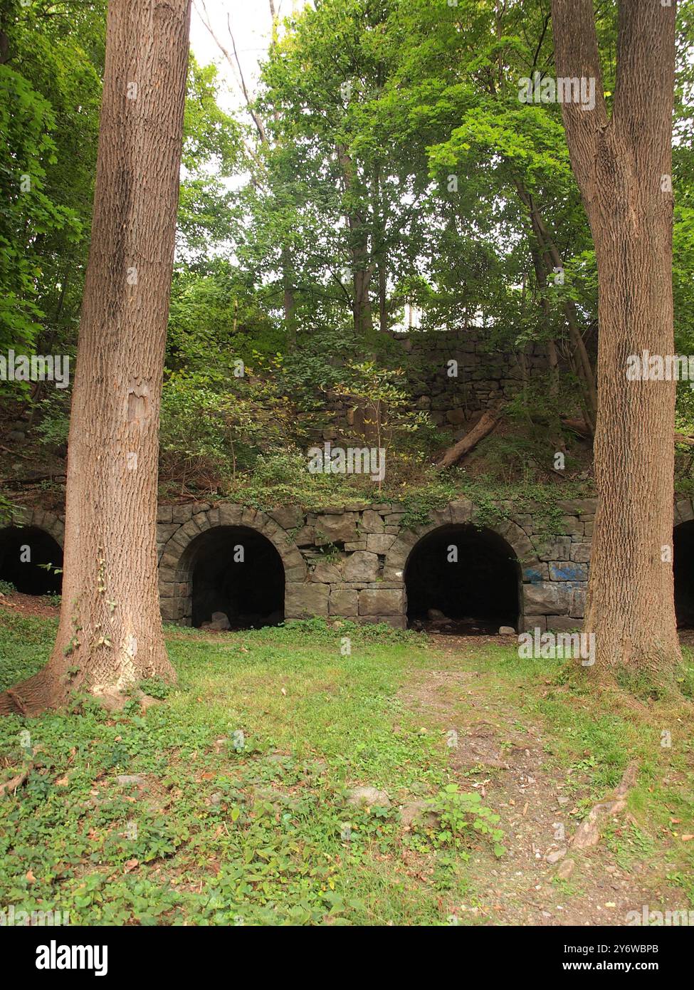 Grace Lord Park in Boonton, New Jersey. Dieser kleine Park befindet sich direkt hinter der Hauptstraße von Boonton in Morris County, New Jersey. Stockfoto