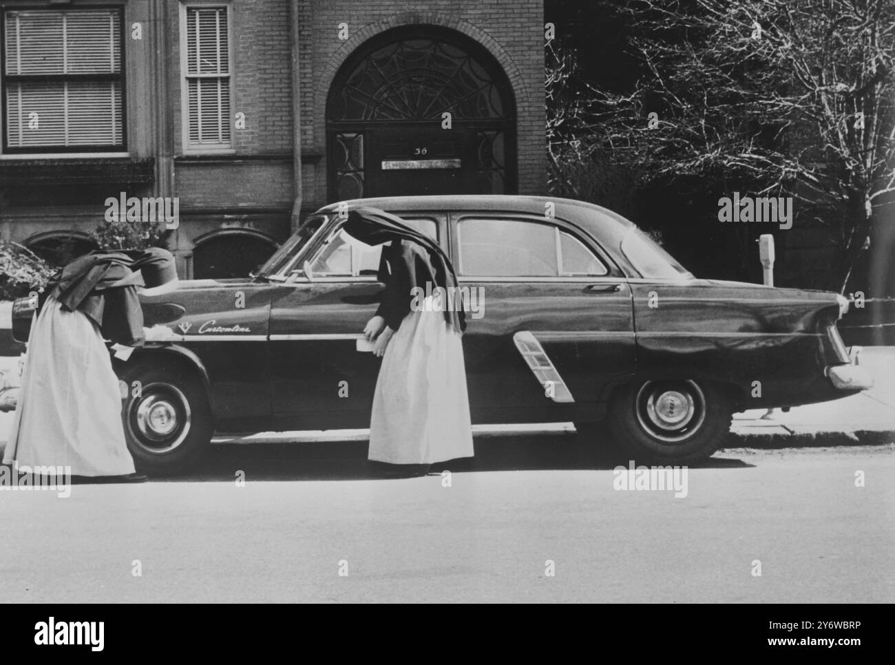 NONNEN POLNISCH CARS ST MARTHA KATHOLISCHES KLOSTER IN BOSTON 6. MAI 1961 Stockfoto