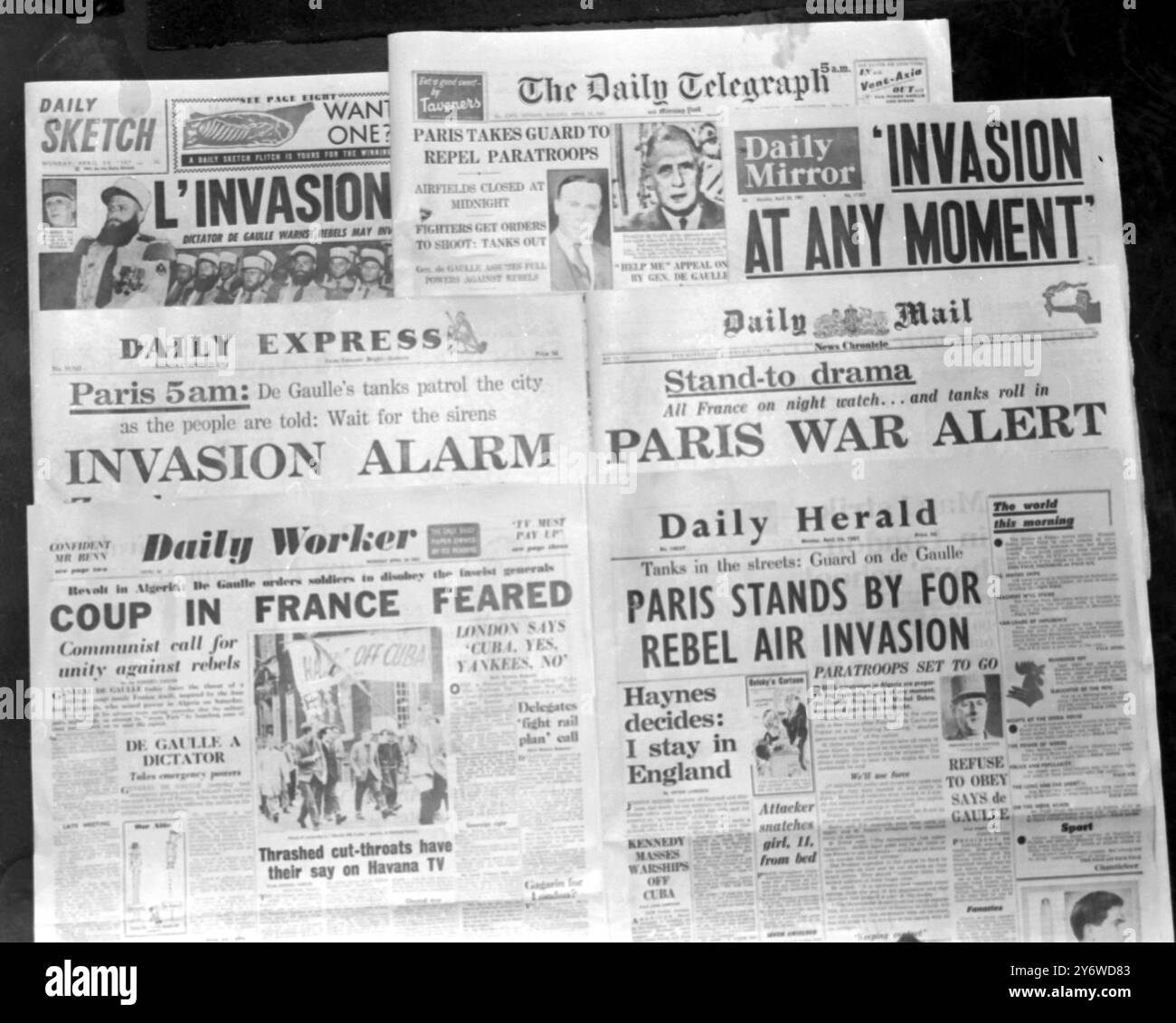 ZEITUNG COUP D ETAT IN ALGERIEN 24. APRIL 1961 Stockfoto