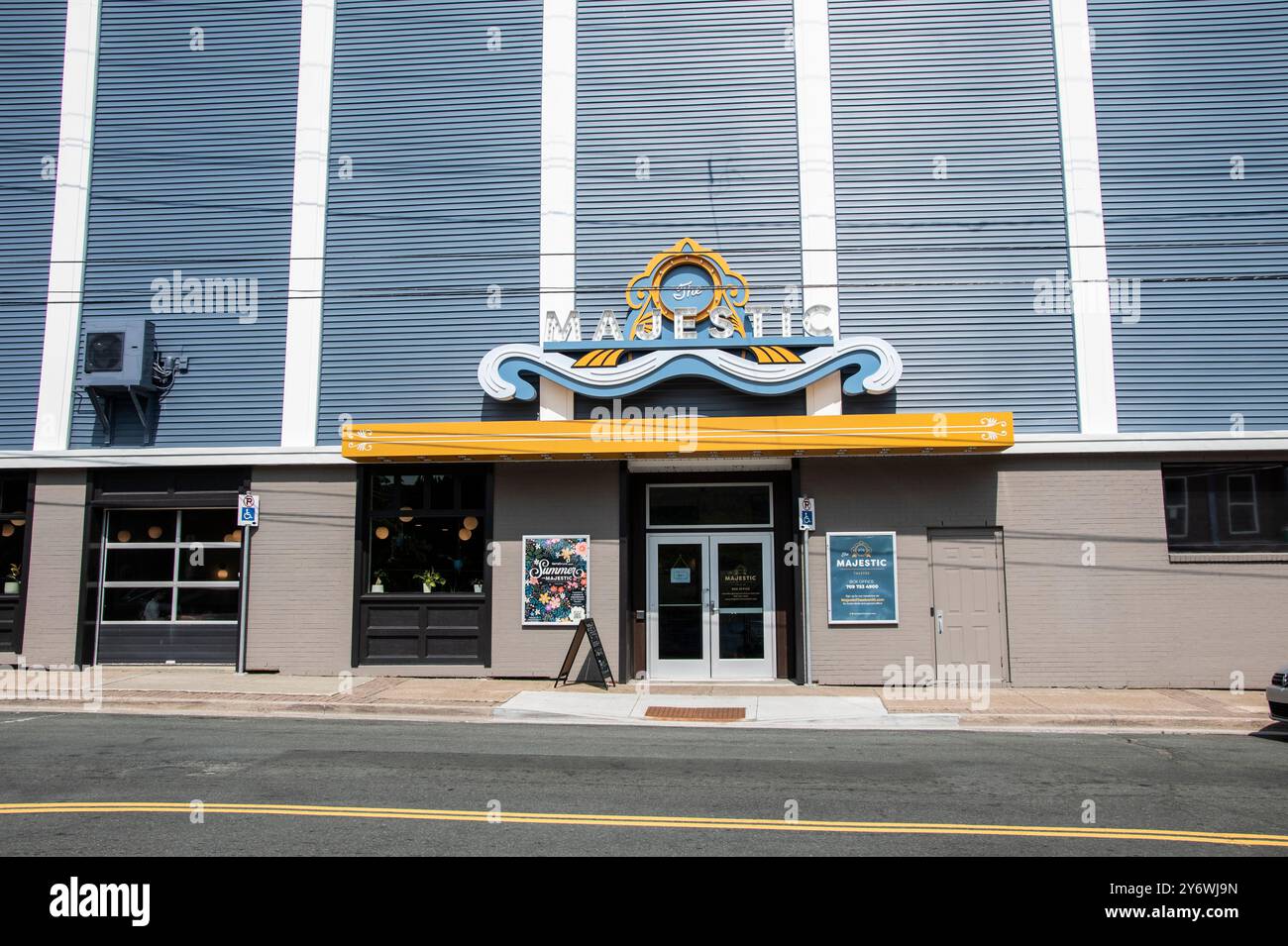 Das Majestic Theatre Schild auf der Duckworth Street im Stadtzentrum von St. John's, Neufundland & Labrador, Kanada Stockfoto