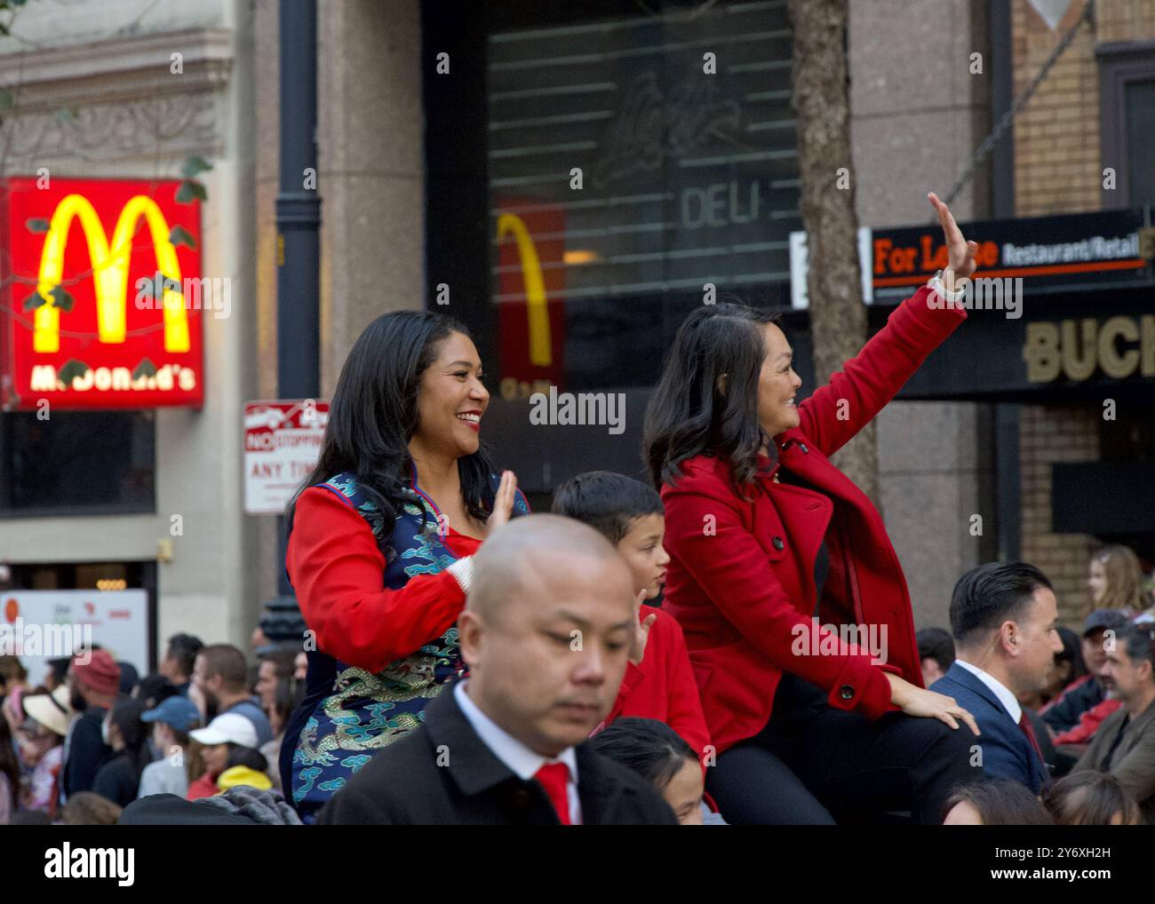San Francisco, KALIFORNIEN - 24. Februar 2024: Bürgermeister London nahm an der Chinesischen Neujahrsparade Teil, einer der 10 besten und größten Paraden der Welt Stockfoto