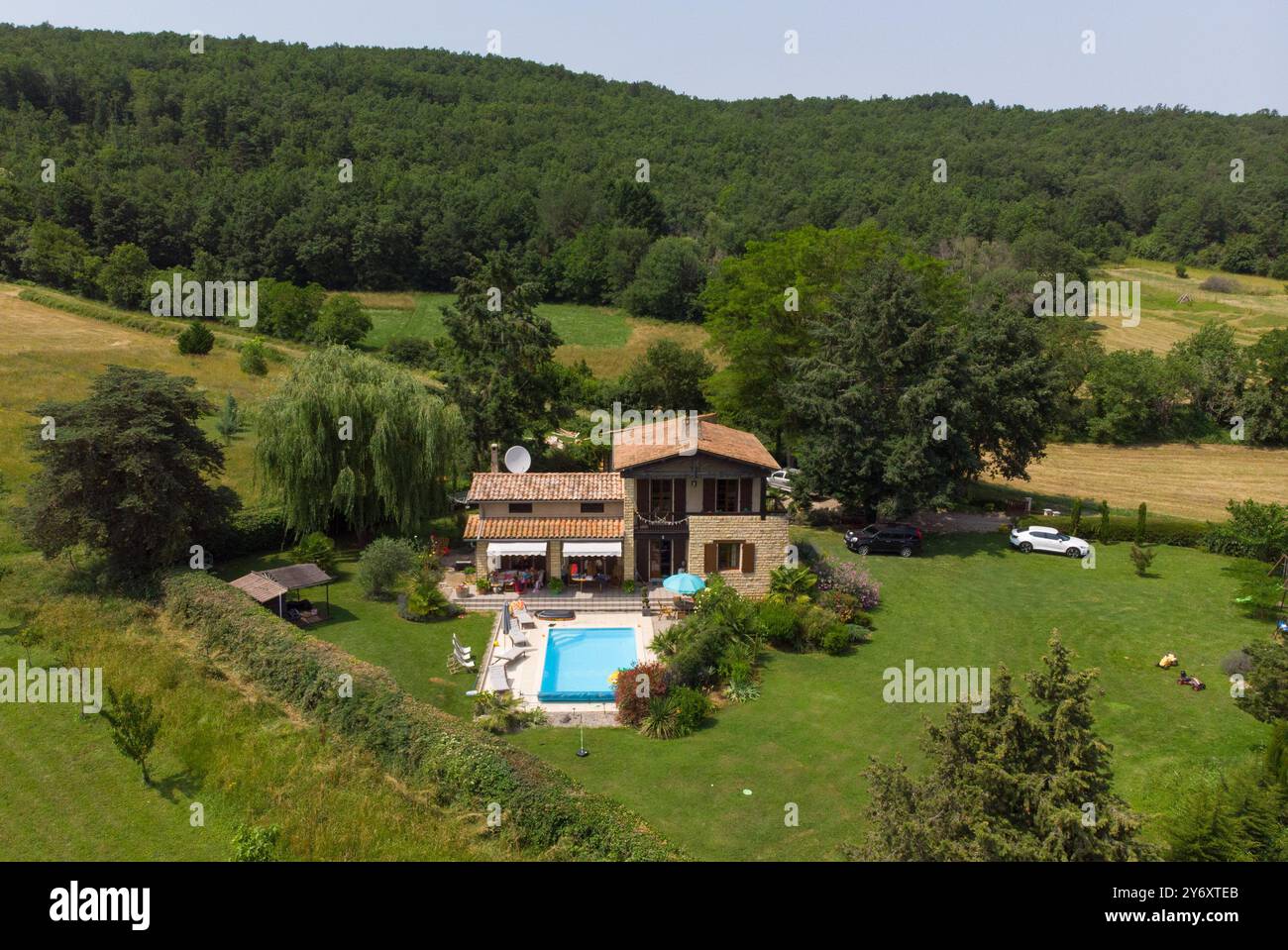 Ein großes Familienhaus in Puivert, Aude, Südwestfrankreich Stockfoto