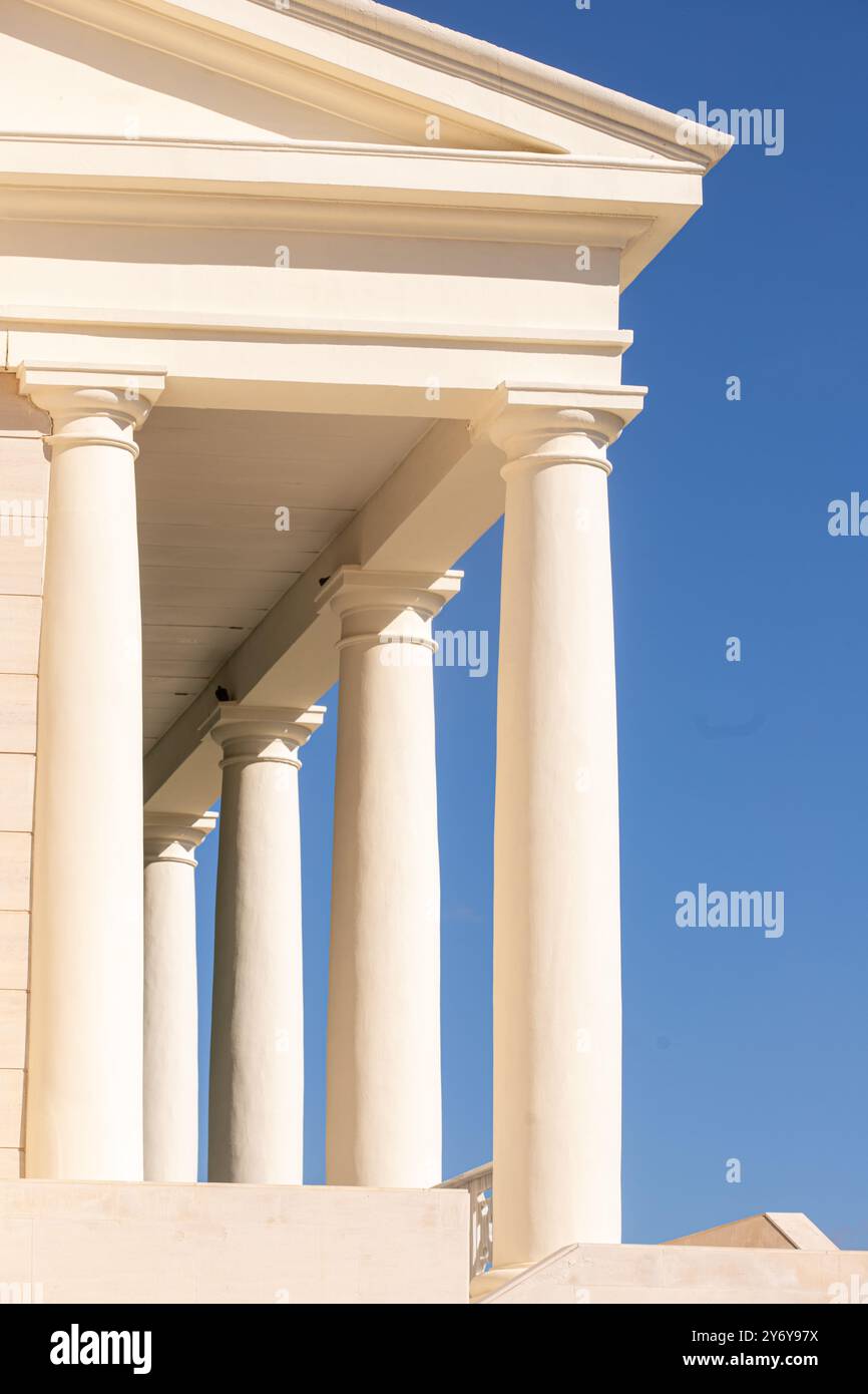 Klassische mediterrane Fassade. Stockfoto
